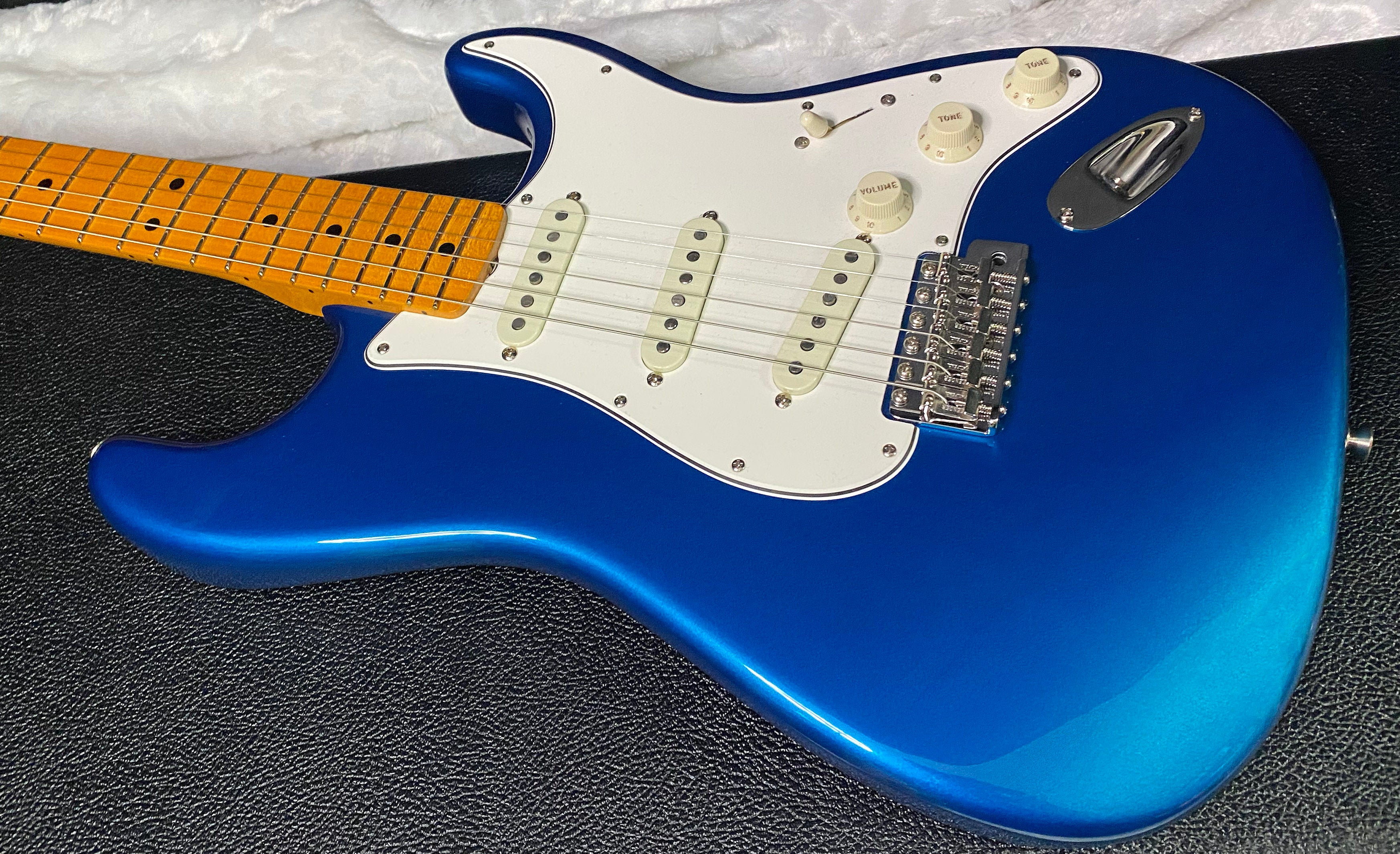NEW! Fender Custom Shop Special Run '69 Stratocaster NOS Gloss Finish - Handwound P/U's - Aquamarine Metallic - Reverse Matching Headstock - 8.2 lbs - Authorized Dealer - SUPER RARE! G07473