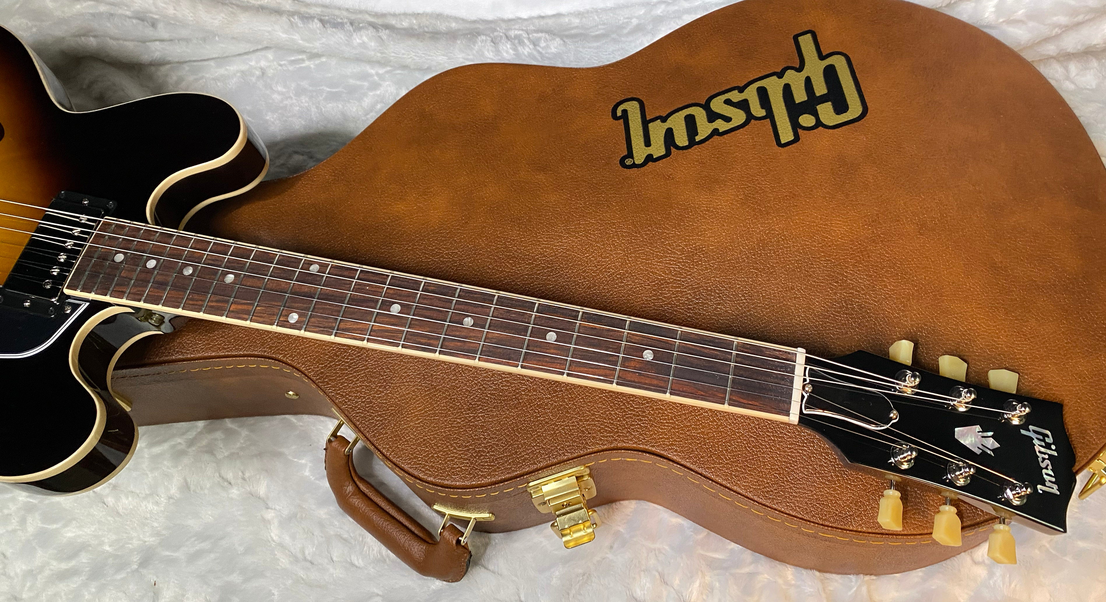 NEW! Gibson ES-335 Dot ( Gloss ) Vintage Burst - Semi-Hollow - Authorized Dealer - 8.1 lbs - G06028