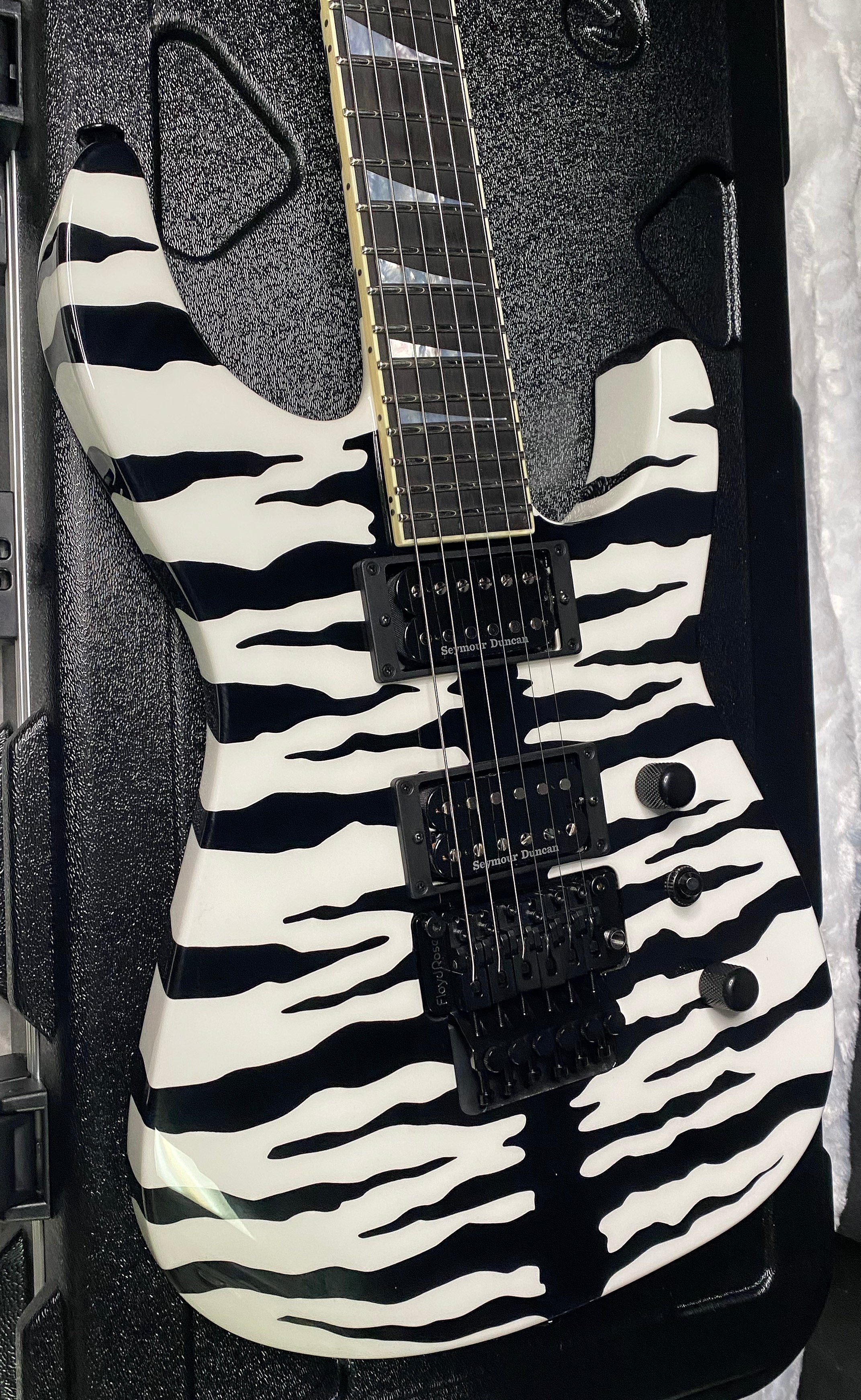 NEW ! Jackson Custom Shop SL2 Soloist Floyd Rose - Super RARE White Bengal Tiger Finish - Authorized Dealer - 7.9lbs - G07483