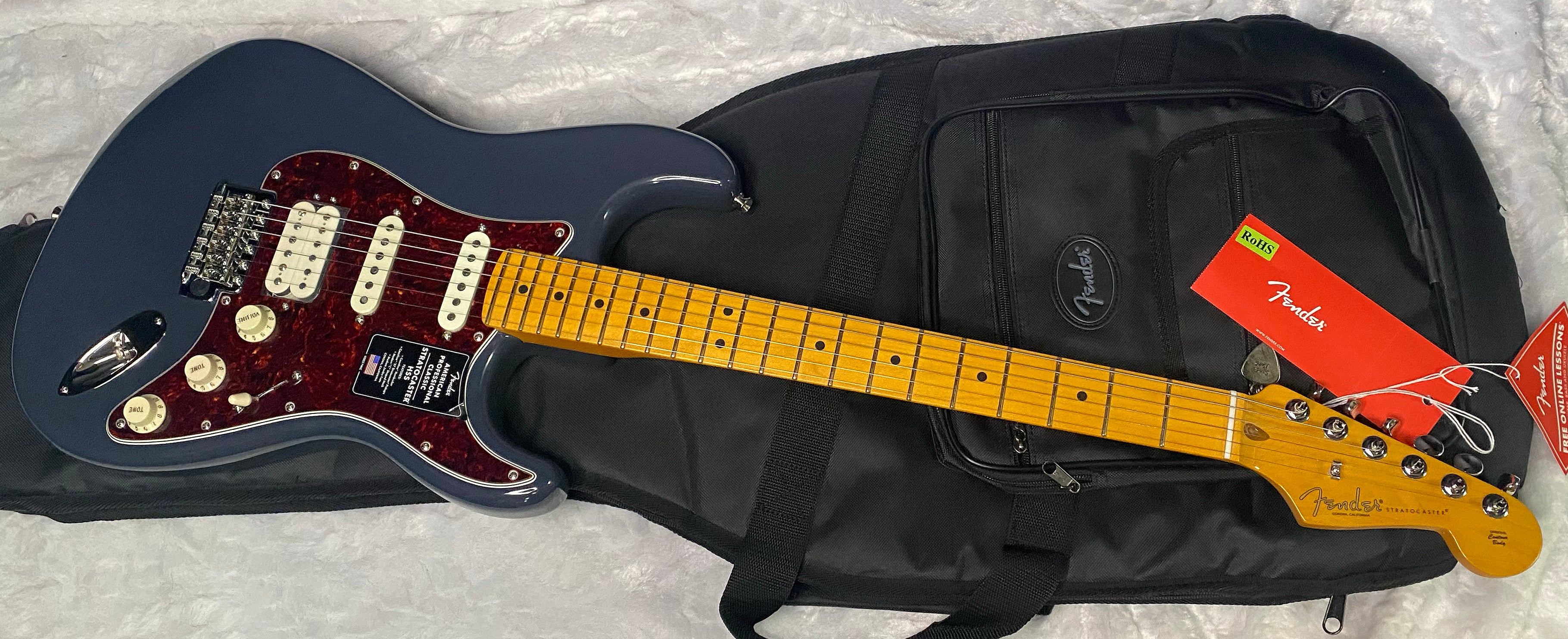 NEW ! Fender American Professional Classic Stratocaster HSS - Faded Black - 7.7lbs - Authorized Dealer - G07504