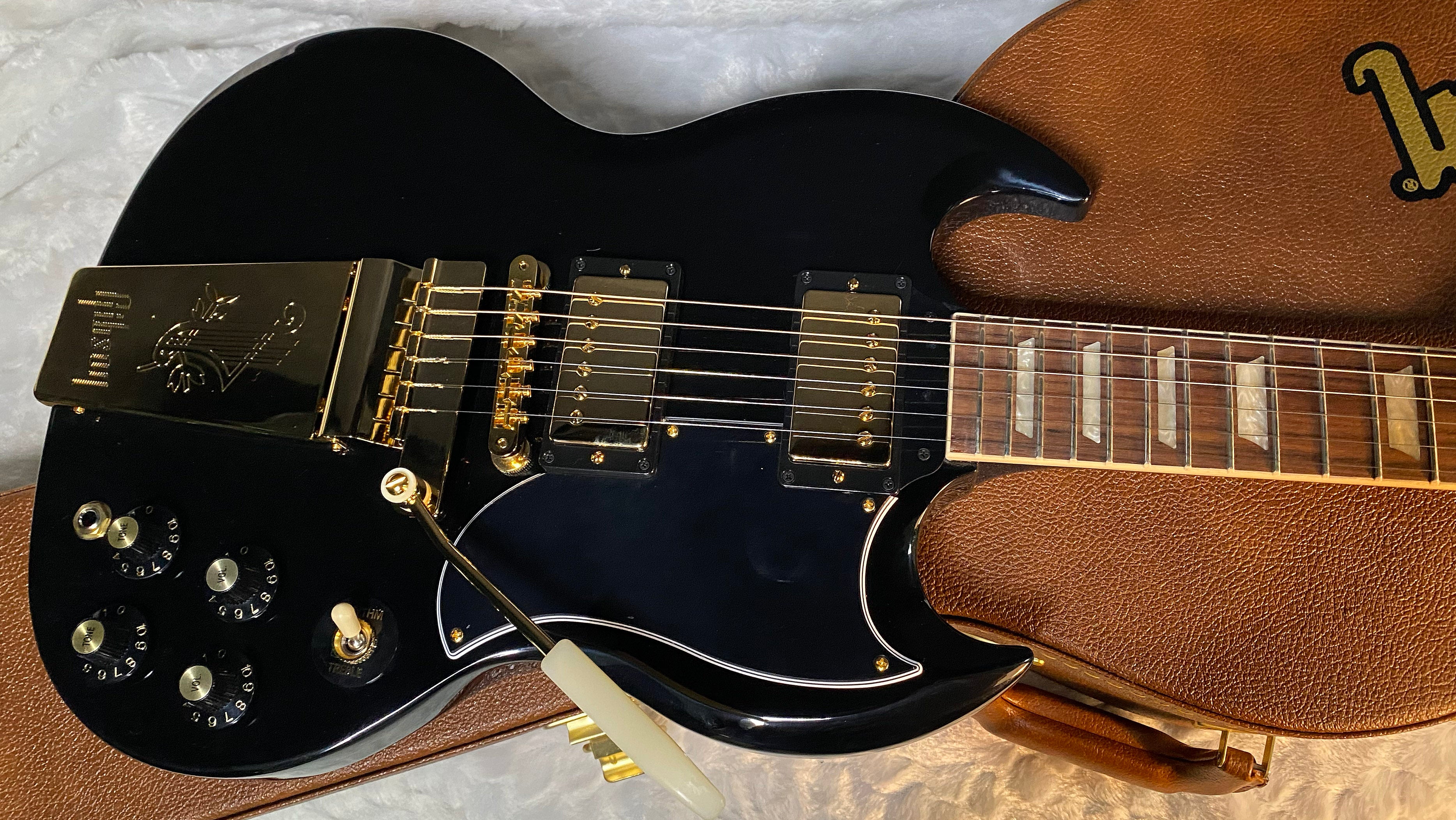 NEW ! Gibson LIMITED EDITION SG Standard '61 Maestro Vibrola - T-Type Pick-Ups - Gold Hardware - - Authorized Dealer - 7.25 lbs - G06027