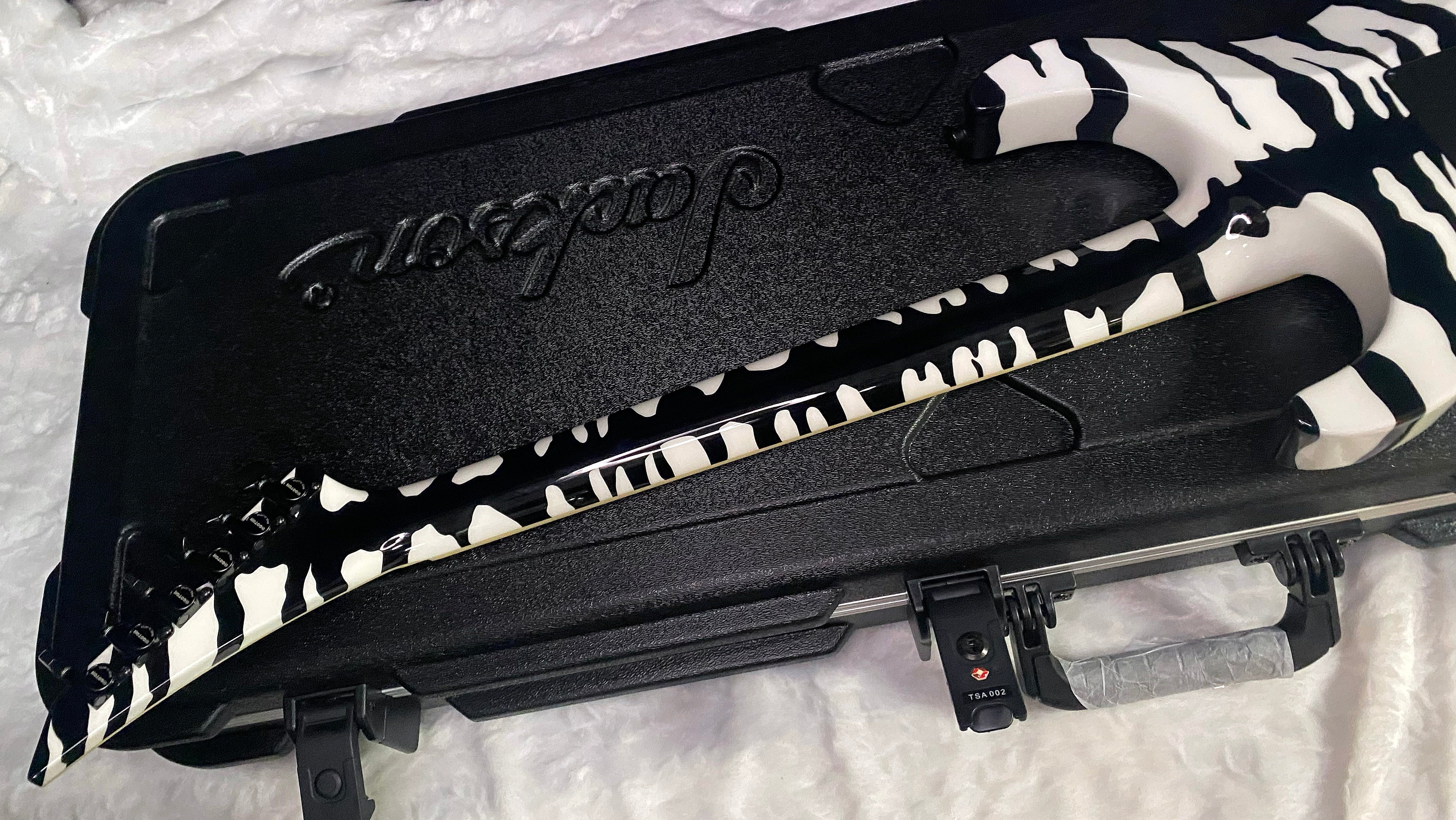 NEW ! Jackson Custom Shop SL2 Soloist Floyd Rose - Super RARE White Bengal Tiger Finish - Authorized Dealer - 8.2lbs - G07497