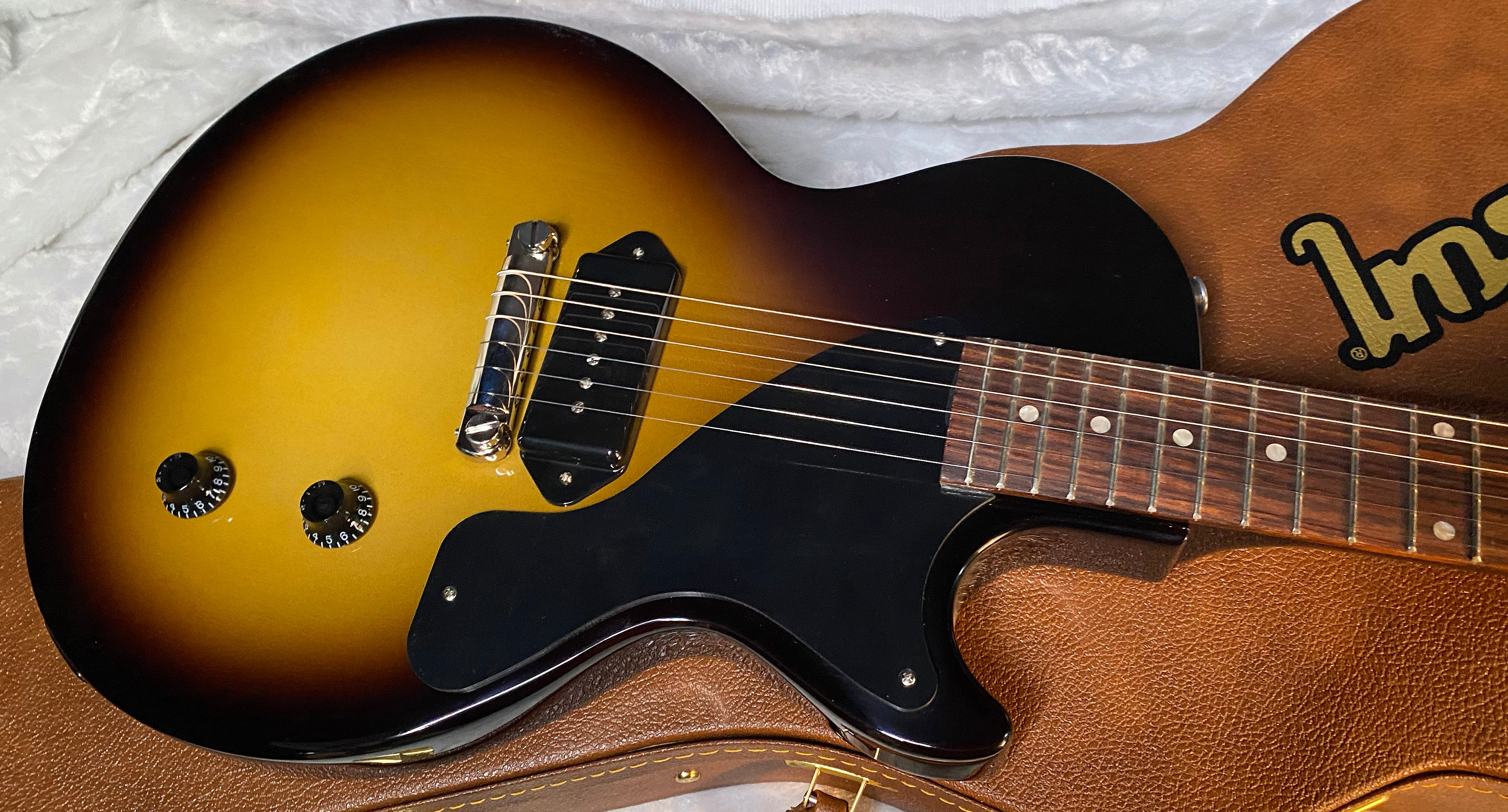 NEW ! Gibson Les Paul Junior - Vintage Sunburst - Authorized Dealer - Only 7.6 lbs - G06024