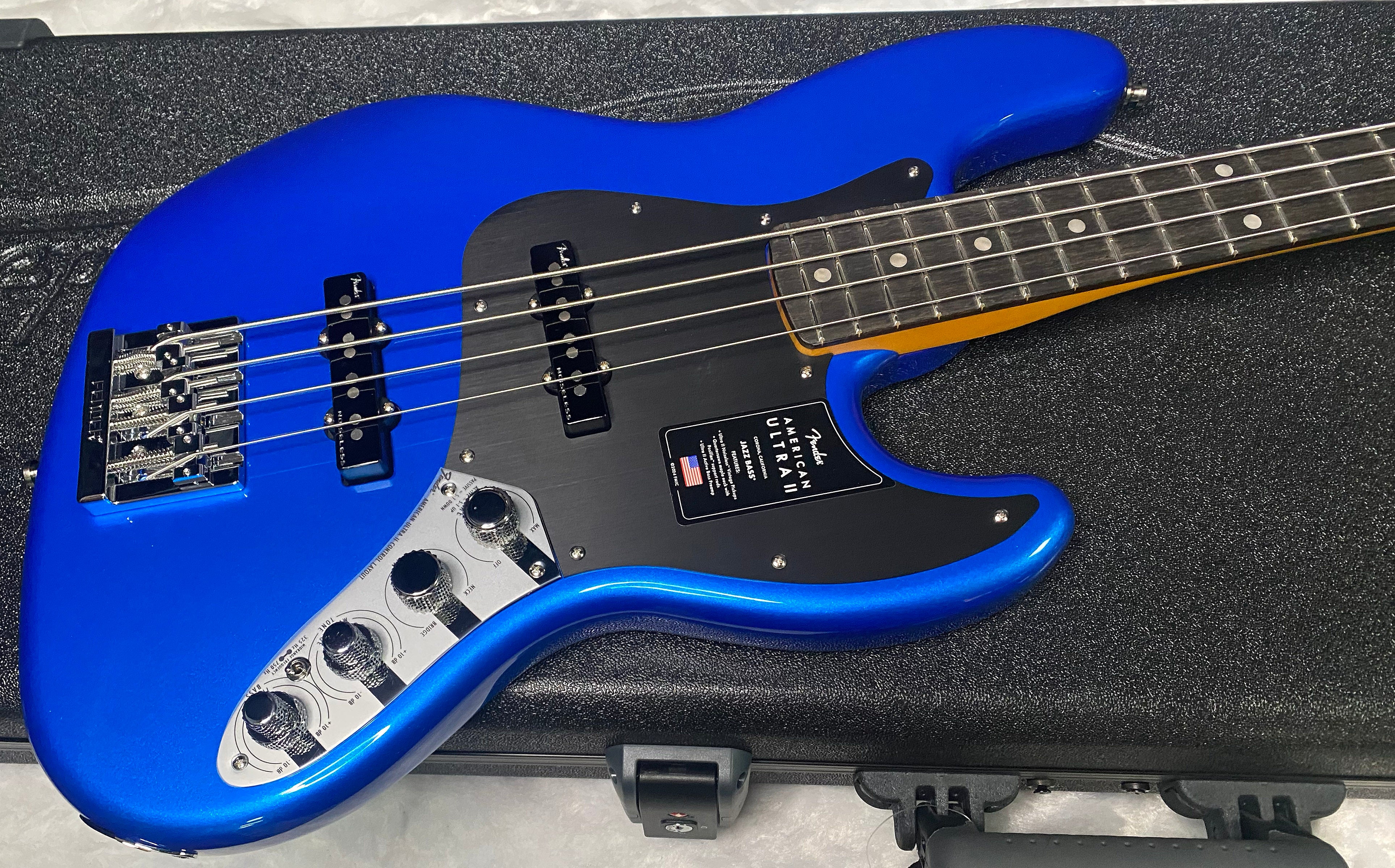 NEW ! Fender American Ultra II Jazz Bass - Noble Blue - 9.3lbs - Authorized Dealer - G07495