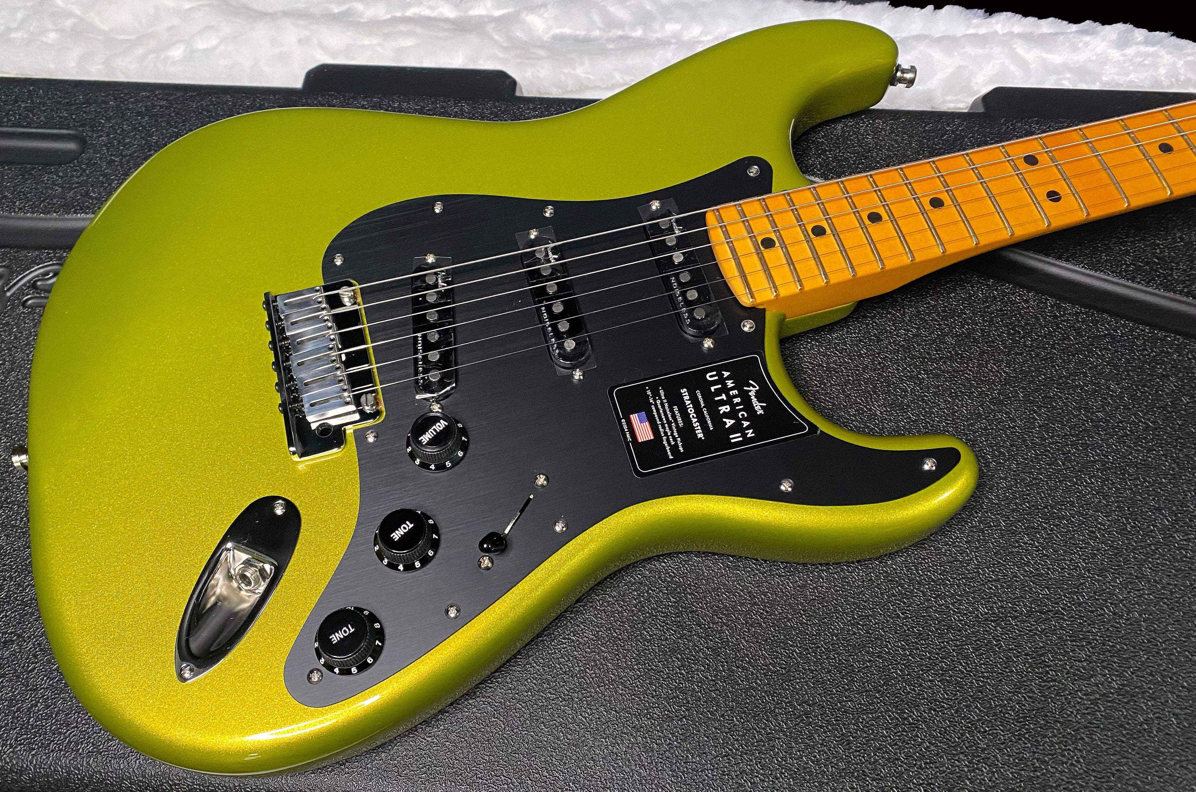 NEW! Fender American Ultra II Stratocaster - Maple Fingerboard - Solar Flare - 8.5lbs - Authorized Dealer - G07490