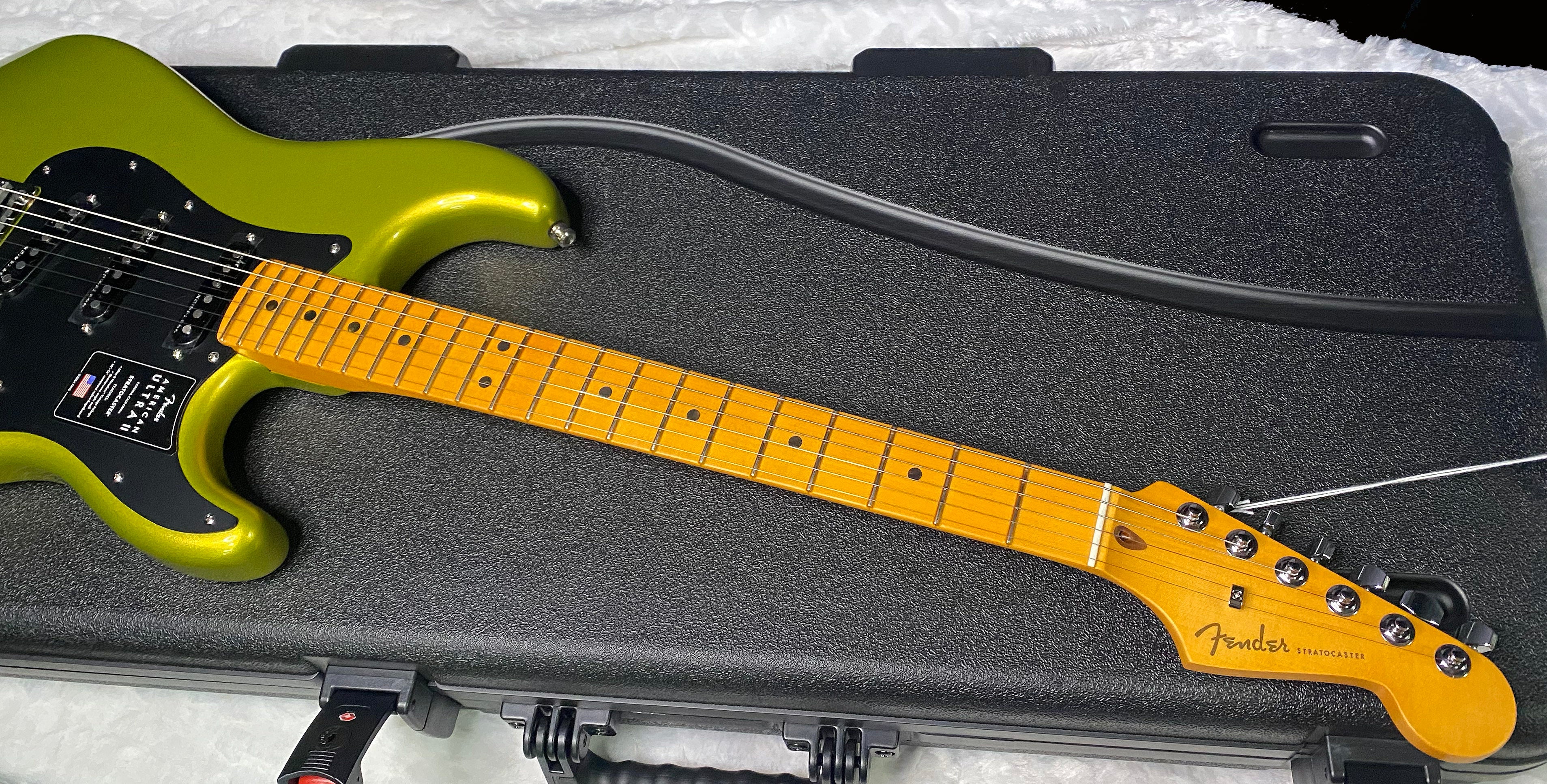 NEW! Fender American Ultra II Stratocaster - Maple Fingerboard - Solar Flare - 8.5lbs - Authorized Dealer - G07490