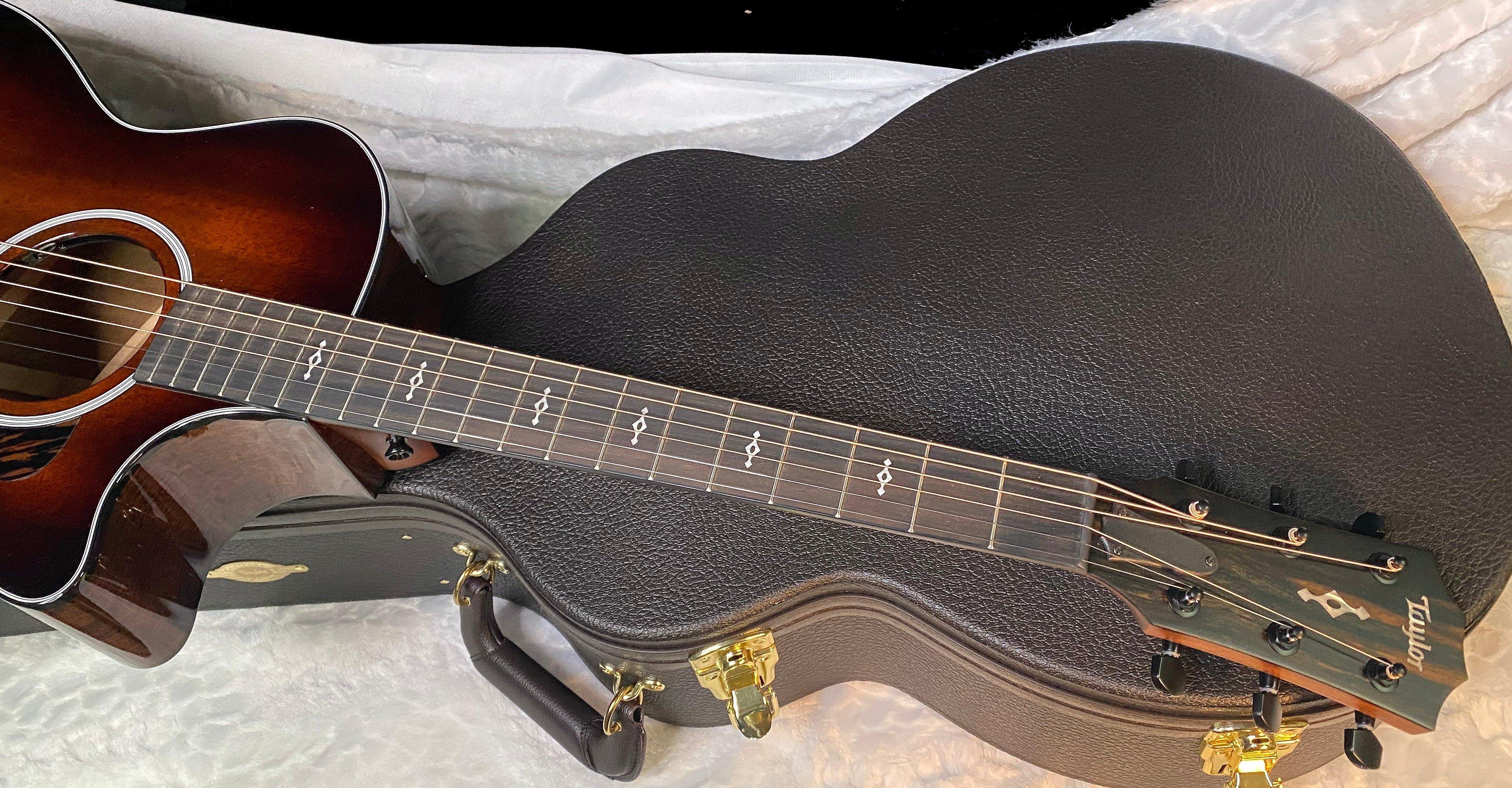 NEW! Taylor 324ce V-Class Grand Auditorium Acoustic-Electric Guitar - Tobacco - Authorized Dealer - 4.65lbs - G06049