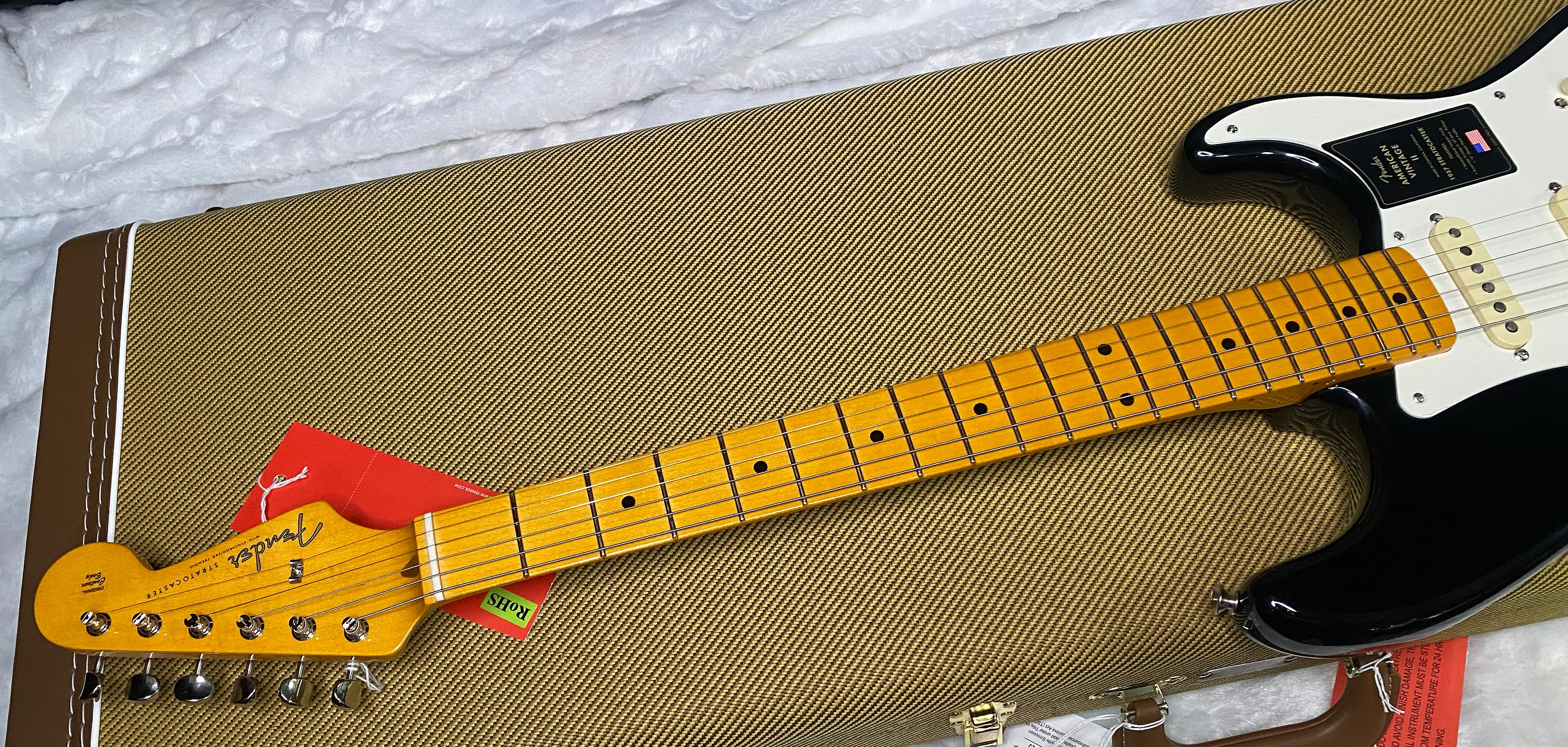 NEW ! Fender American Vintage II 1957 Stratocaster - Maple Fingerboard - Black - 7.5lbs - Authorized Dealer - G07486