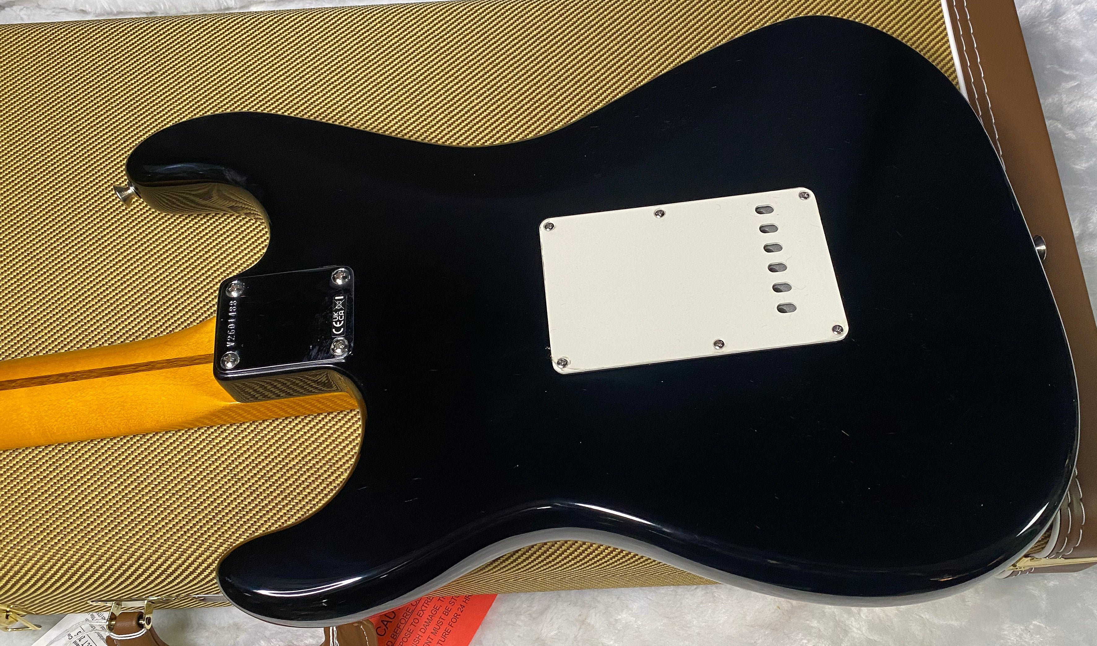 NEW ! Fender American Vintage II 1957 Stratocaster - Maple Fingerboard - Black - 7.5lbs - Authorized Dealer - G07486