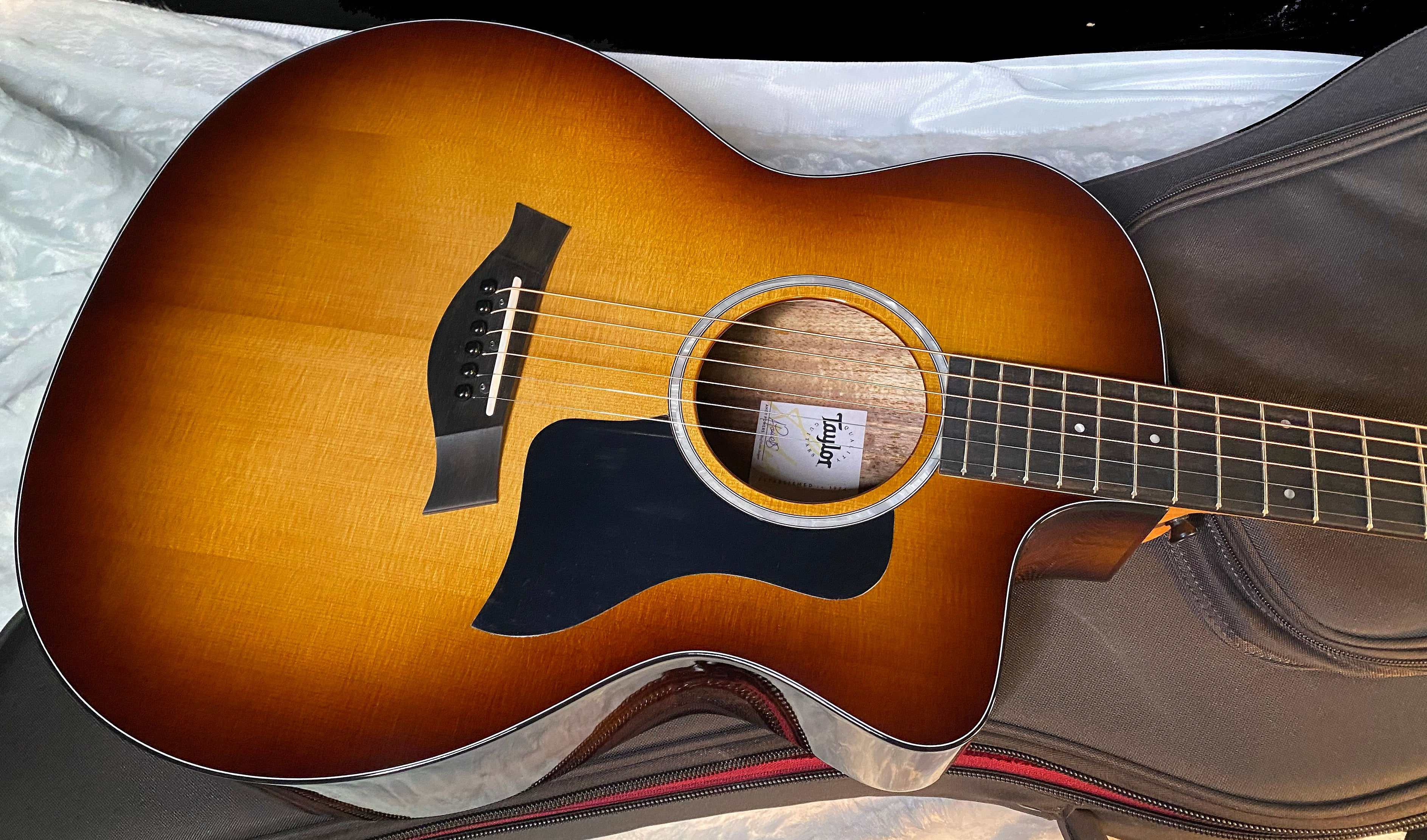 Taylor 214ce-K SB Plus Acoustic-electric Guitar - Shaded Edgeburst Finish - 4.6lbs - Authorized Dealer - G06050