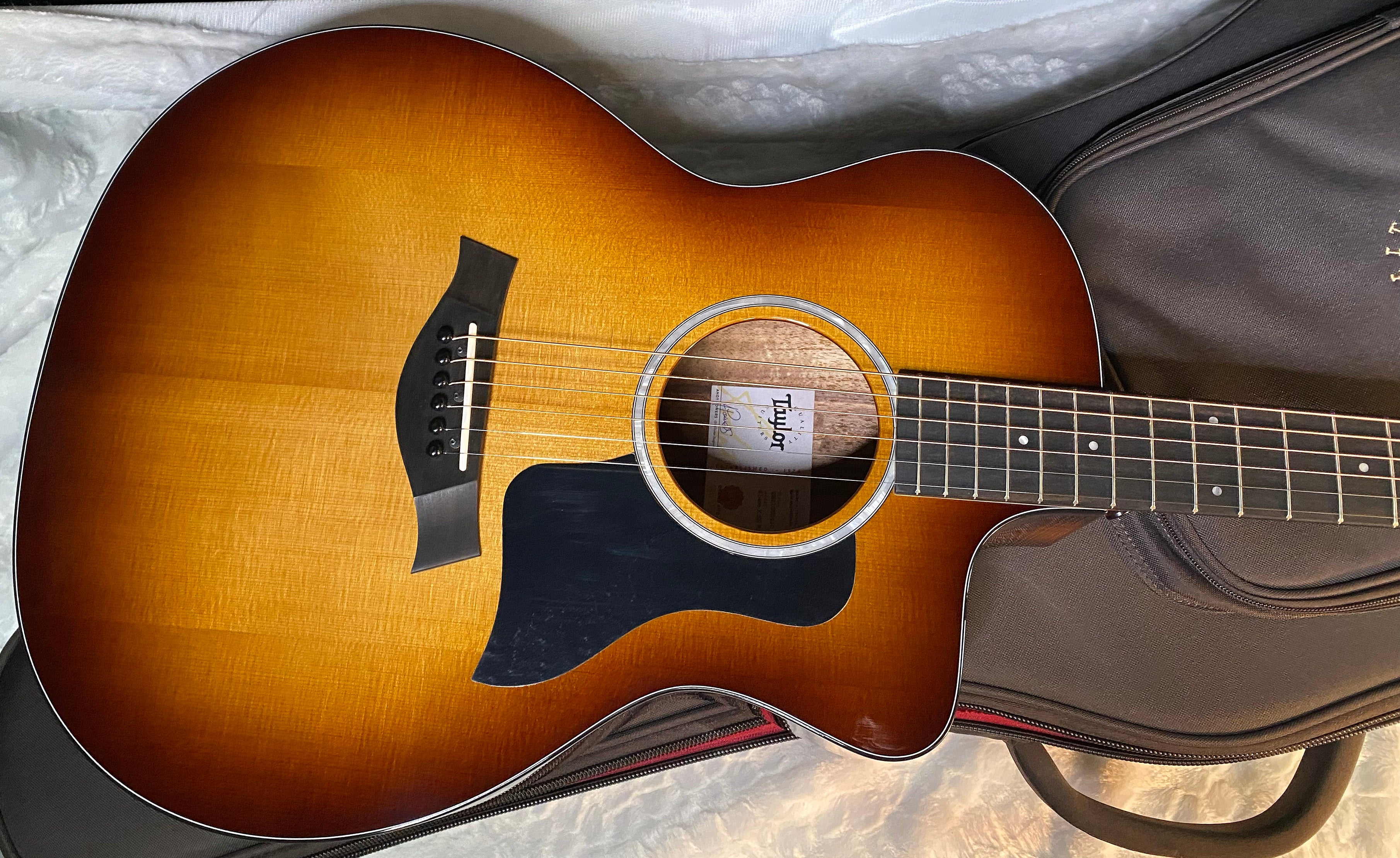 Taylor 214ce-K SB Plus Acoustic-electric Guitar - Shaded Edgeburst Finish - 4.6lbs - Authorized Dealer - G06050