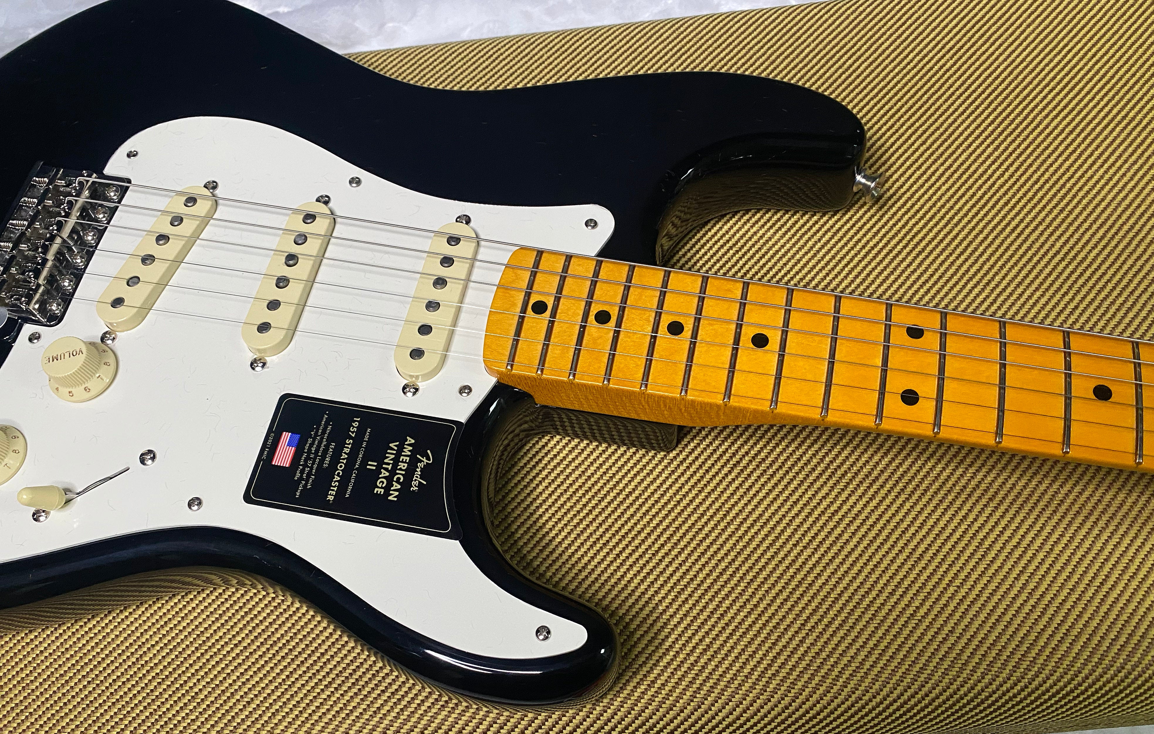 NEW ! Fender American Vintage II 1957 Stratocaster - Maple Fingerboard - Black - 7.5lbs - Authorized Dealer - G07485
