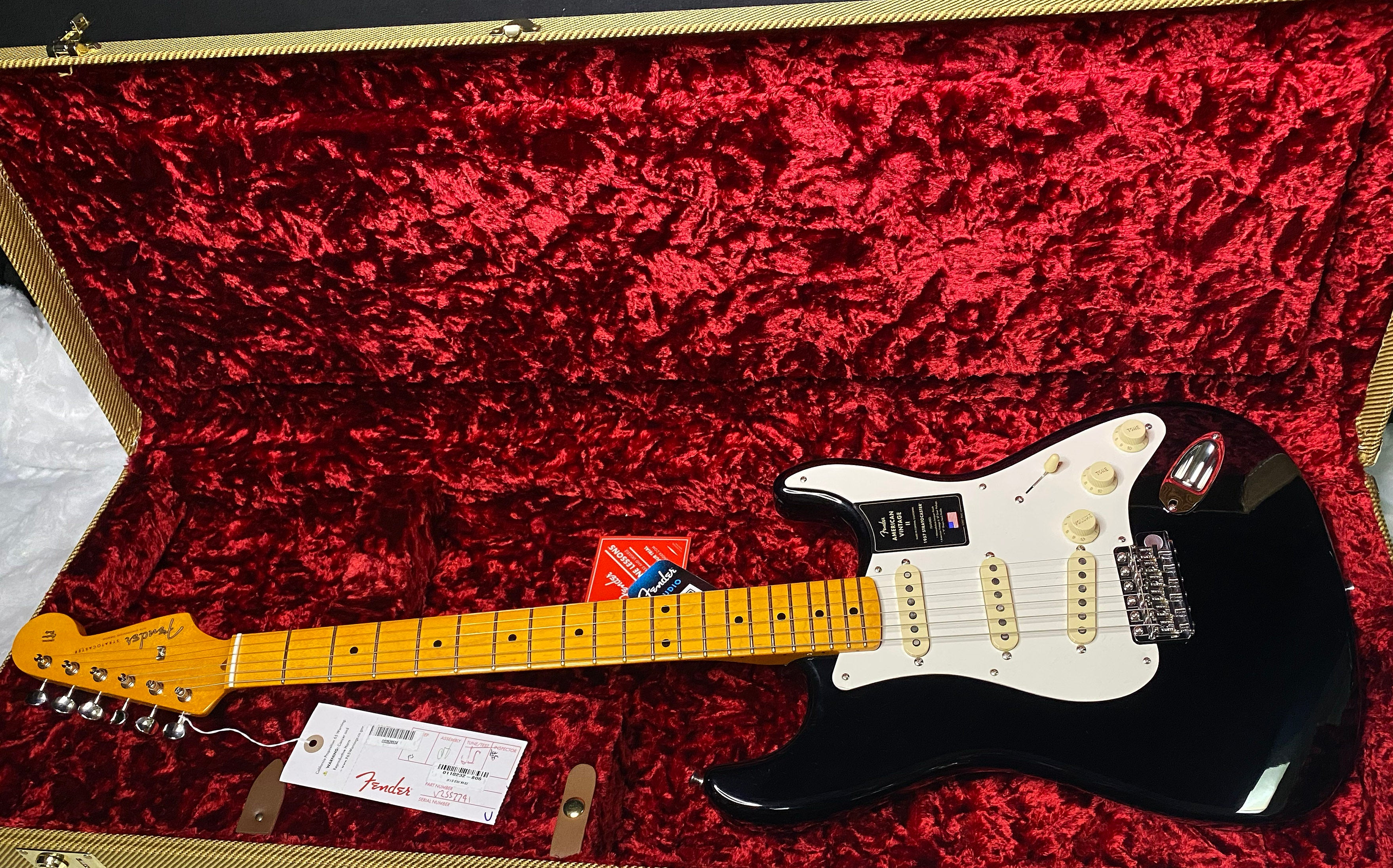 NEW ! Fender American Vintage II 1957 Stratocaster - Maple Fingerboard - Black - 7.5lbs - Authorized Dealer - G07485