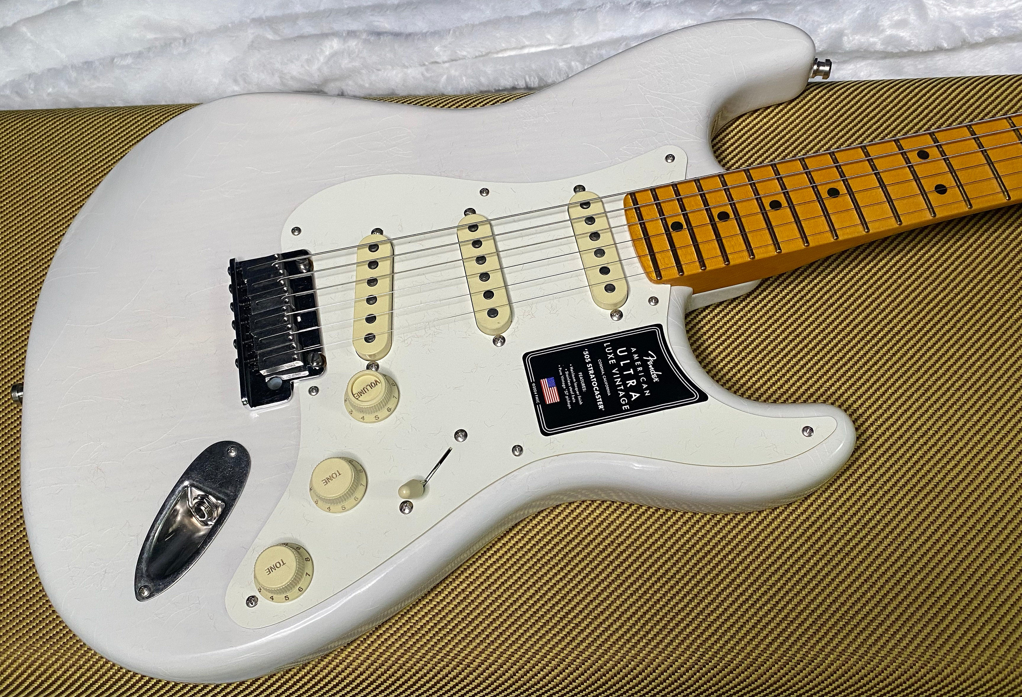 NEW ! Fender American Ultra Luxe Vintage '50s Stratocaster - White Blonde - Authorized Dealer - 7.9lbs - G07494