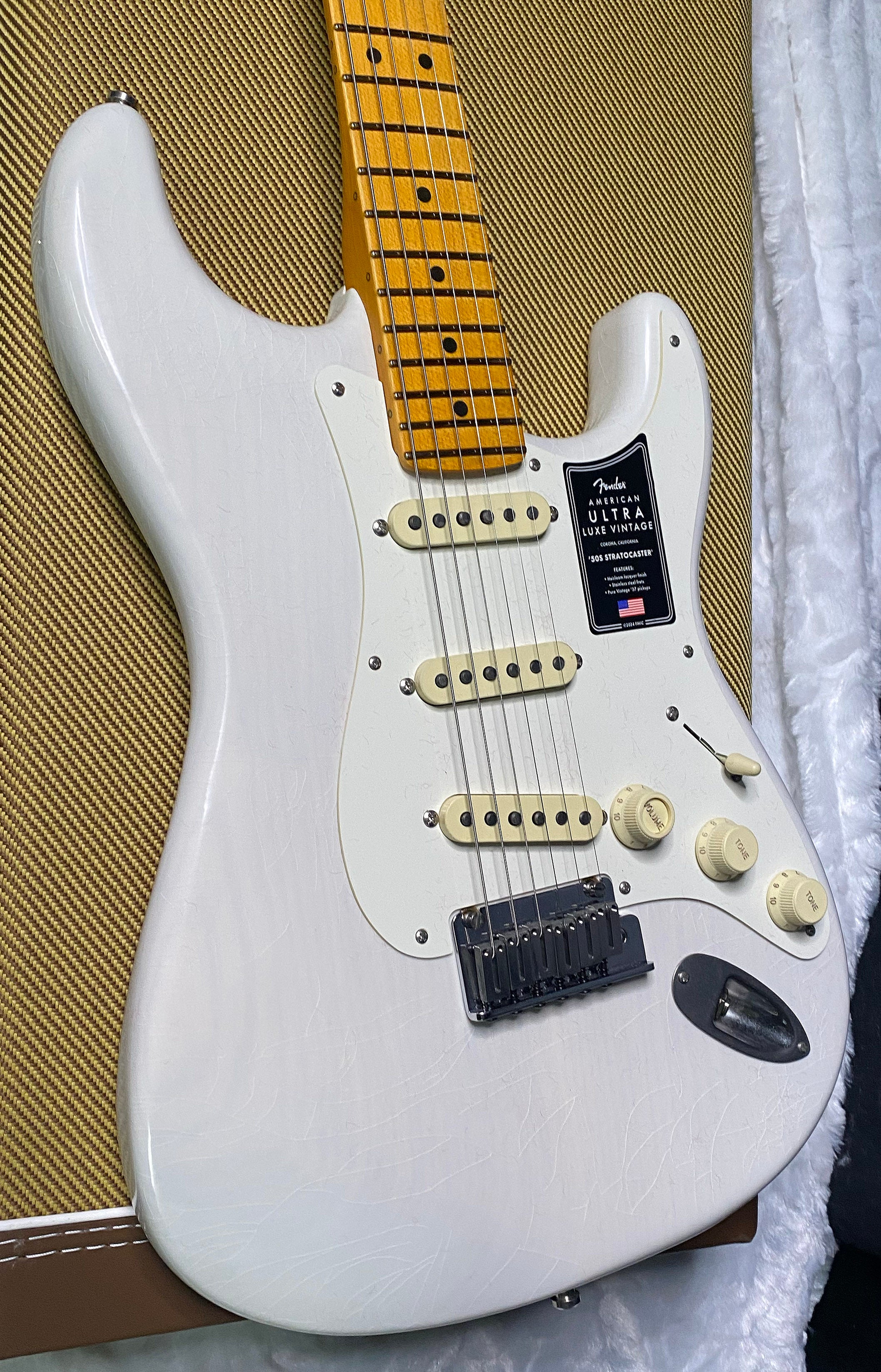 NEW ! Fender American Ultra Luxe Vintage '50s Stratocaster - White Blonde - Authorized Dealer - 7.9lbs - G07494