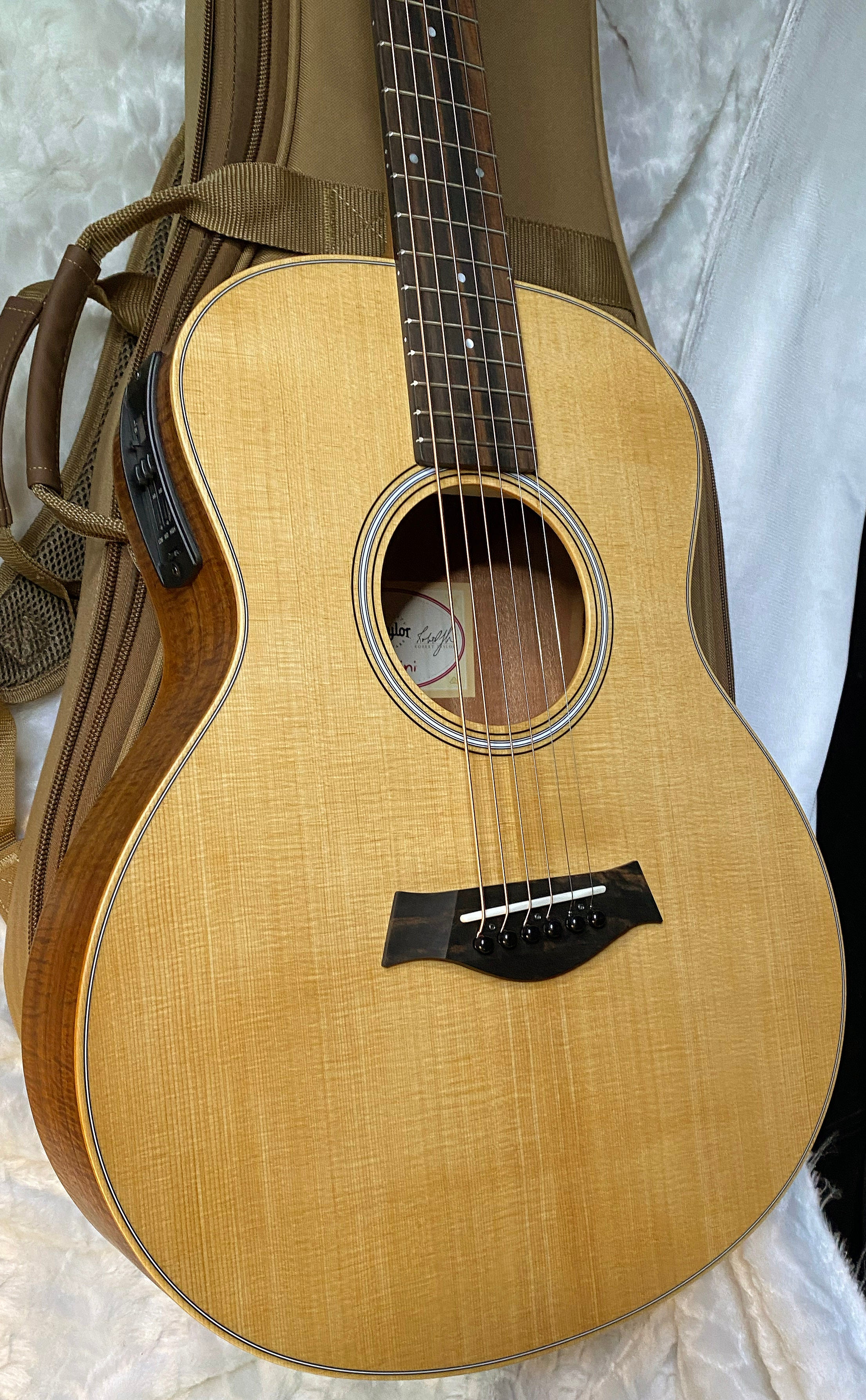 NEW! Taylor GS Mini-e LTD AAA Figured Koa - Natural - Authorized Dealer - Absolutely Beautiful! 3.8lbs - Gig Bag - Authorized Dealer - G06041