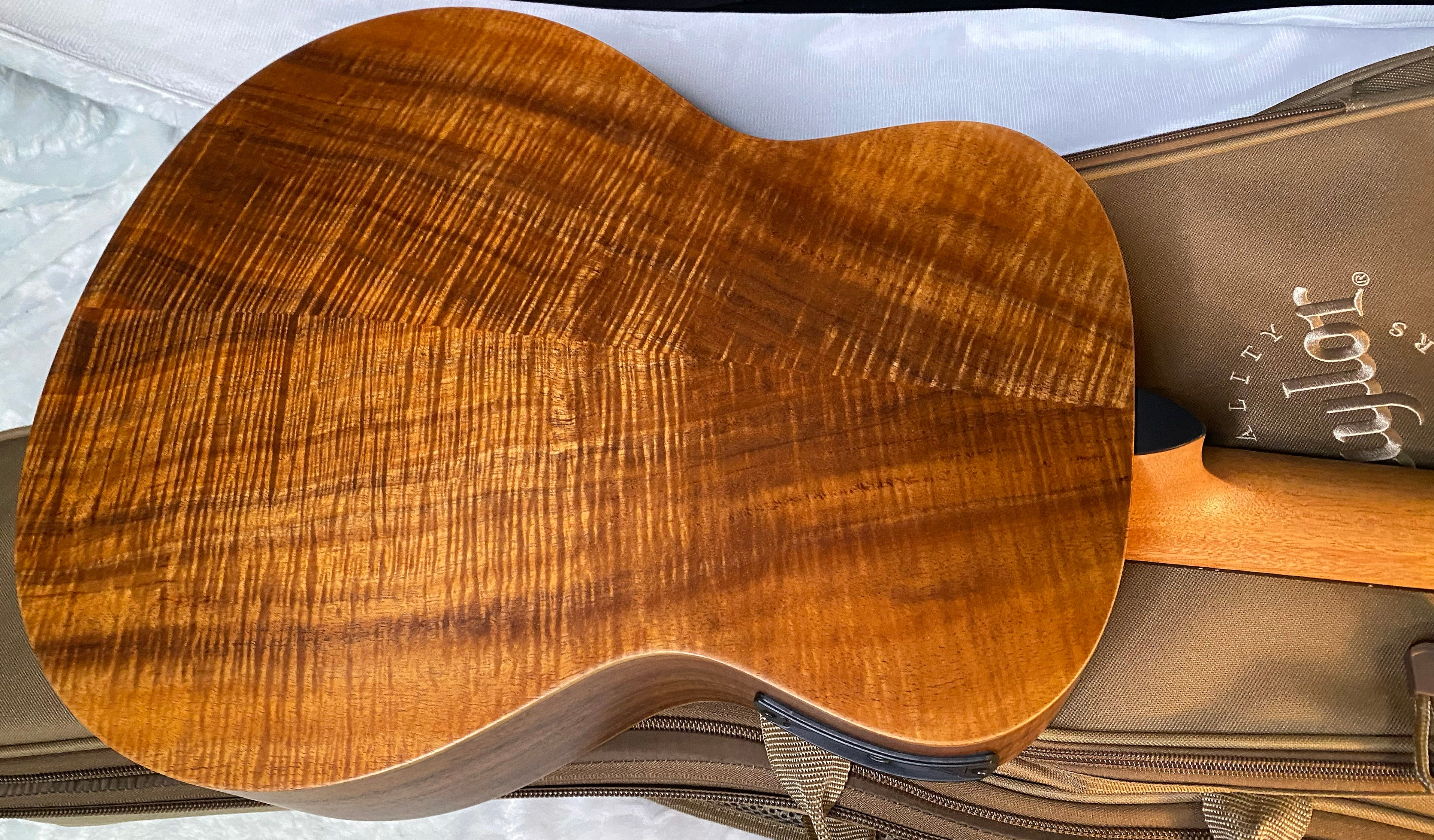 NEW! Taylor GS Mini-e LTD AAA Figured Koa - Natural - Authorized Dealer - Absolutely Beautiful! 3.8lbs - Gig Bag - Authorized Dealer - G06041
