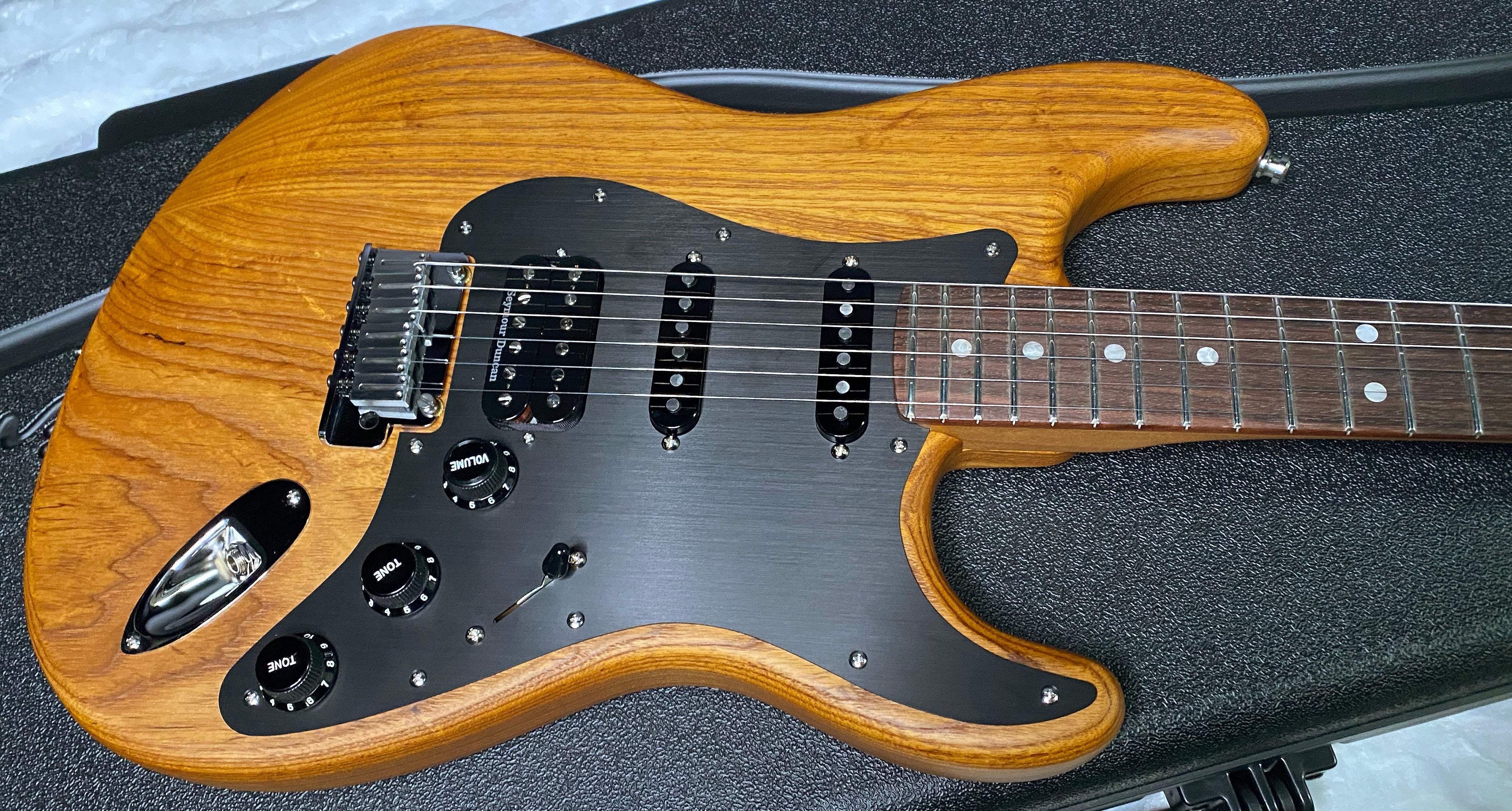 NEW! Fender Limited Edition American Ultra II Stratocaster Roasted Maple Fingerboard - Roasted Ash Body - Natural Finish - Only 7.4lbs - Authorized Dealer - G07509