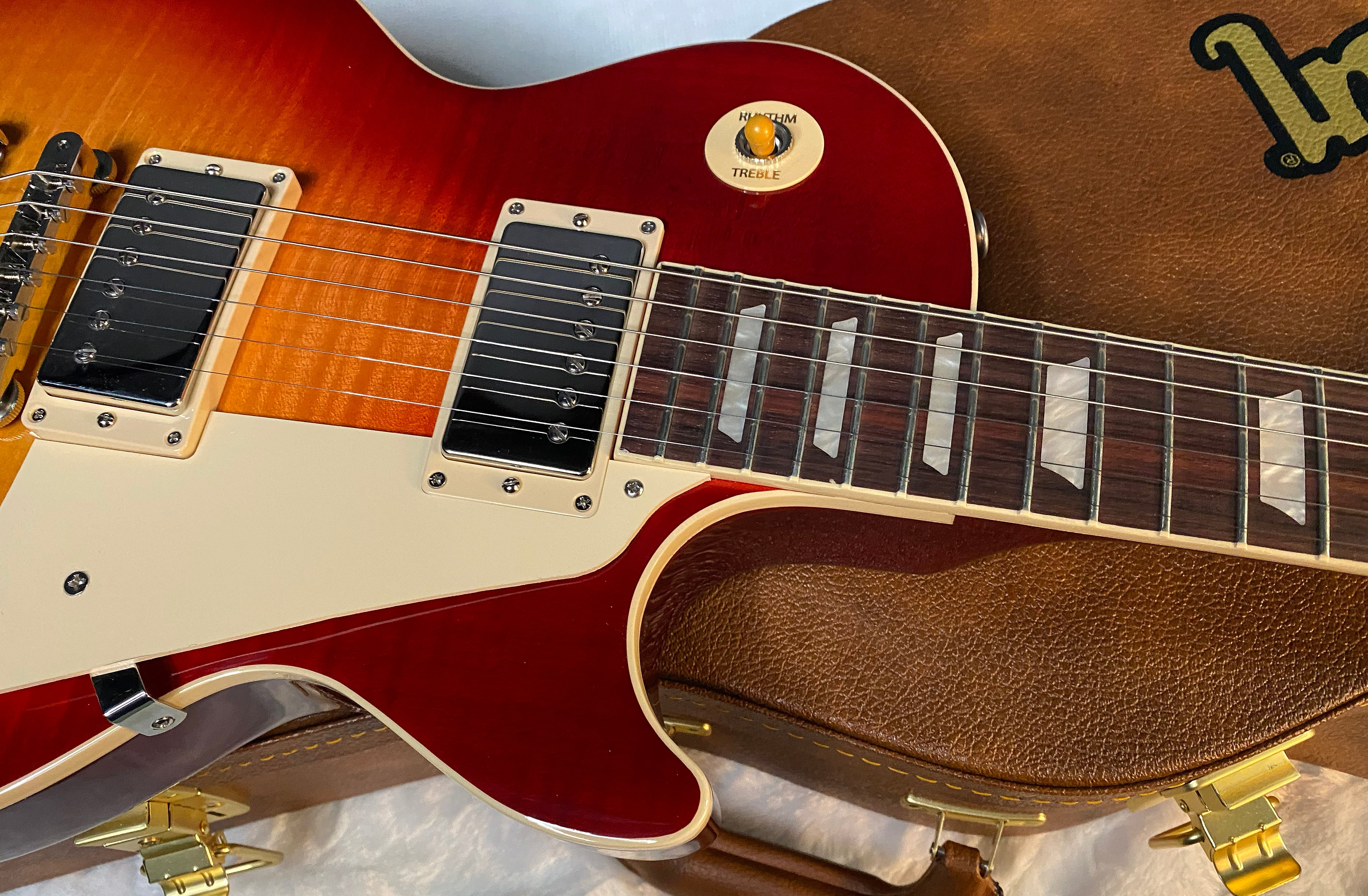NEW! Gibson Les Paul 60's Standard - Dark Cherry Sunburst - Limited Edition - Authorized Dealer - AAA Flame Maple Top - 9.2 lbs - G06111