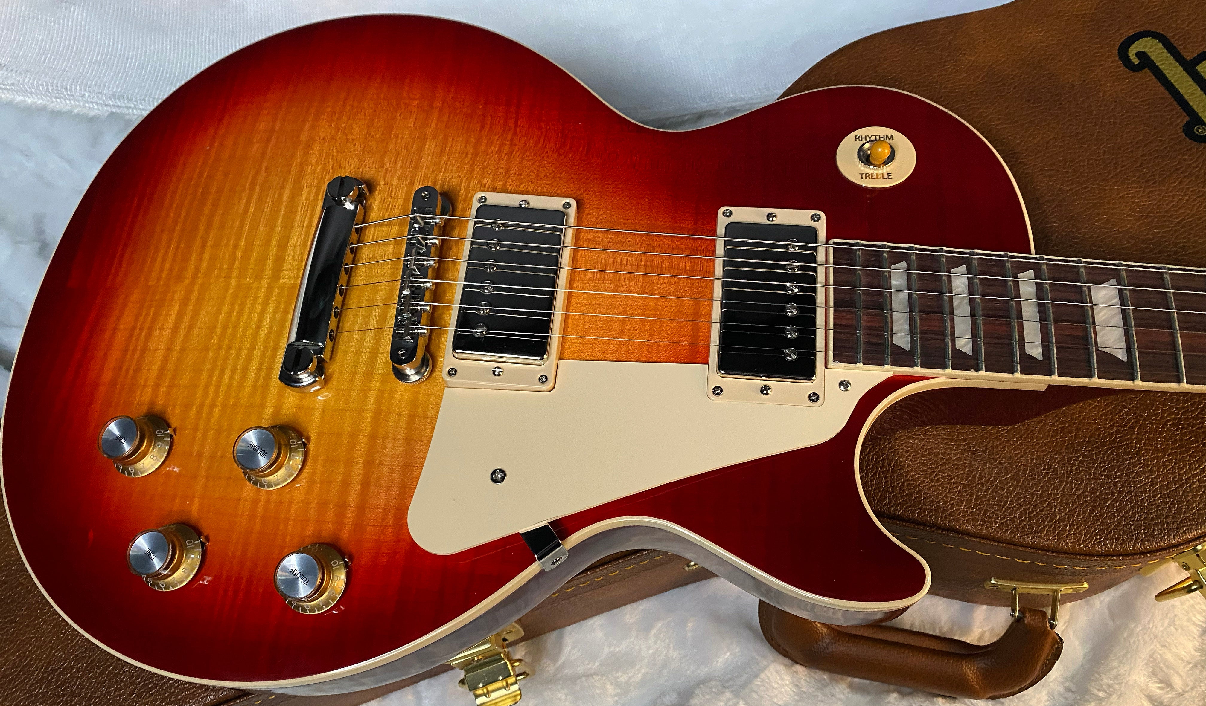 NEW! Gibson Les Paul 60's Standard - Dark Cherry Sunburst - Limited Edition - Authorized Dealer - AAA Flame Maple Top - 9.2 lbs - G06111