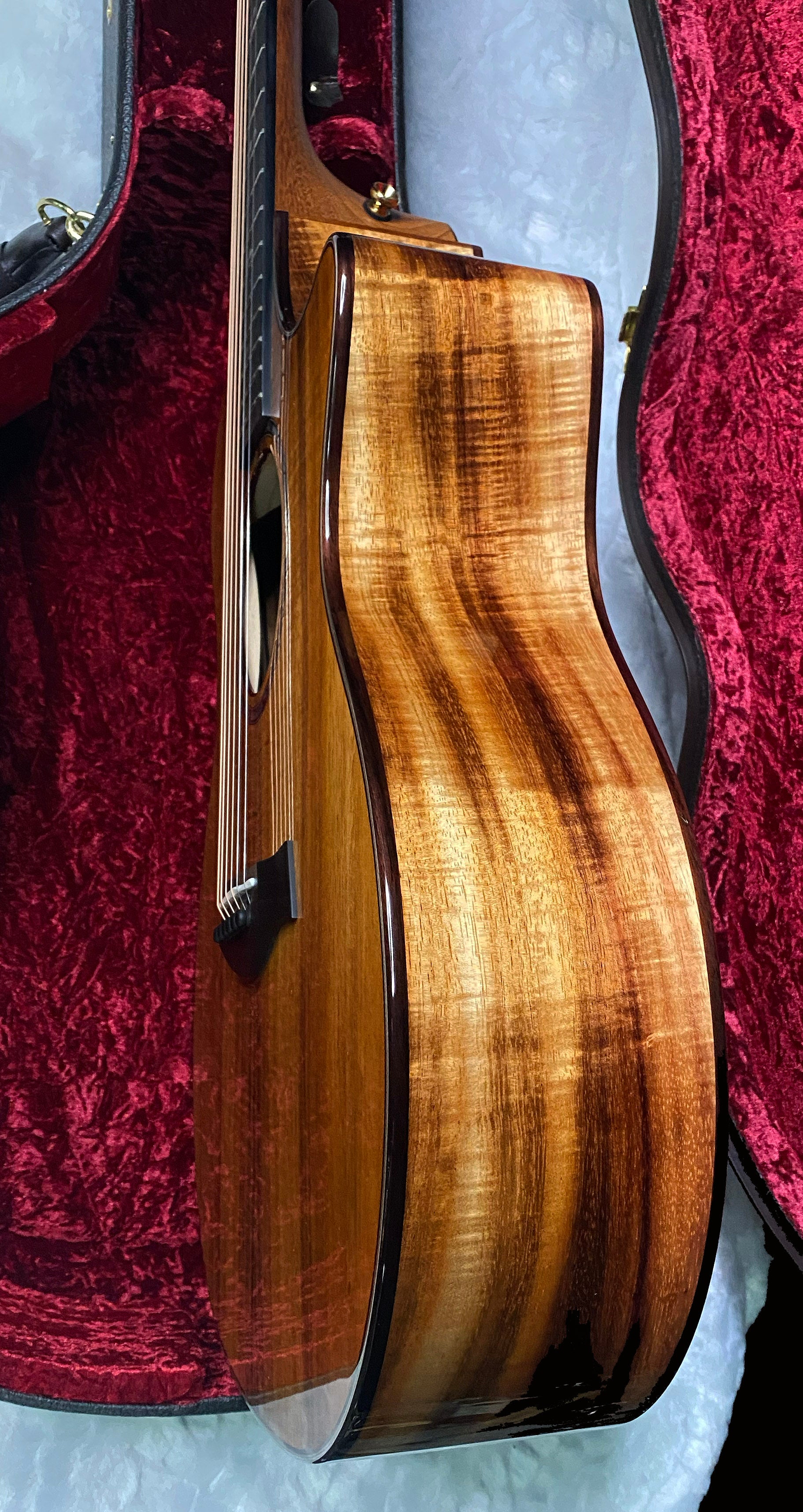 NEW! Taylor Custom 724ce Acoustic-Electric Guitar - Natural Gloss - AAAAA Hand Picked Koa - 4.7lbs - WOW! Authorized Dealer - G07514