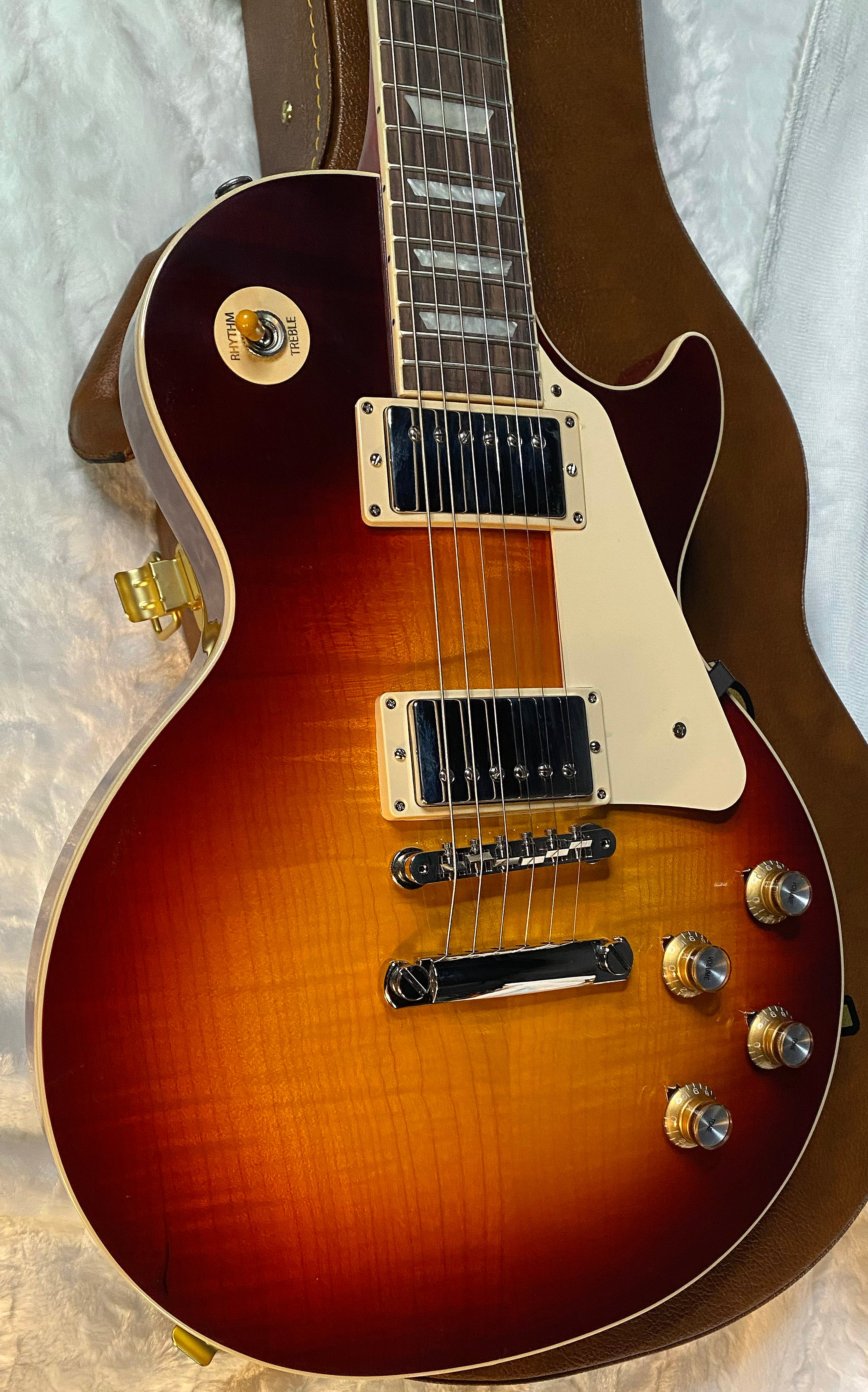 NEW! Gibson Les Paul Standard '60s Bourbon Burst - Authorized Dealer - 9.5 lbs - G06081