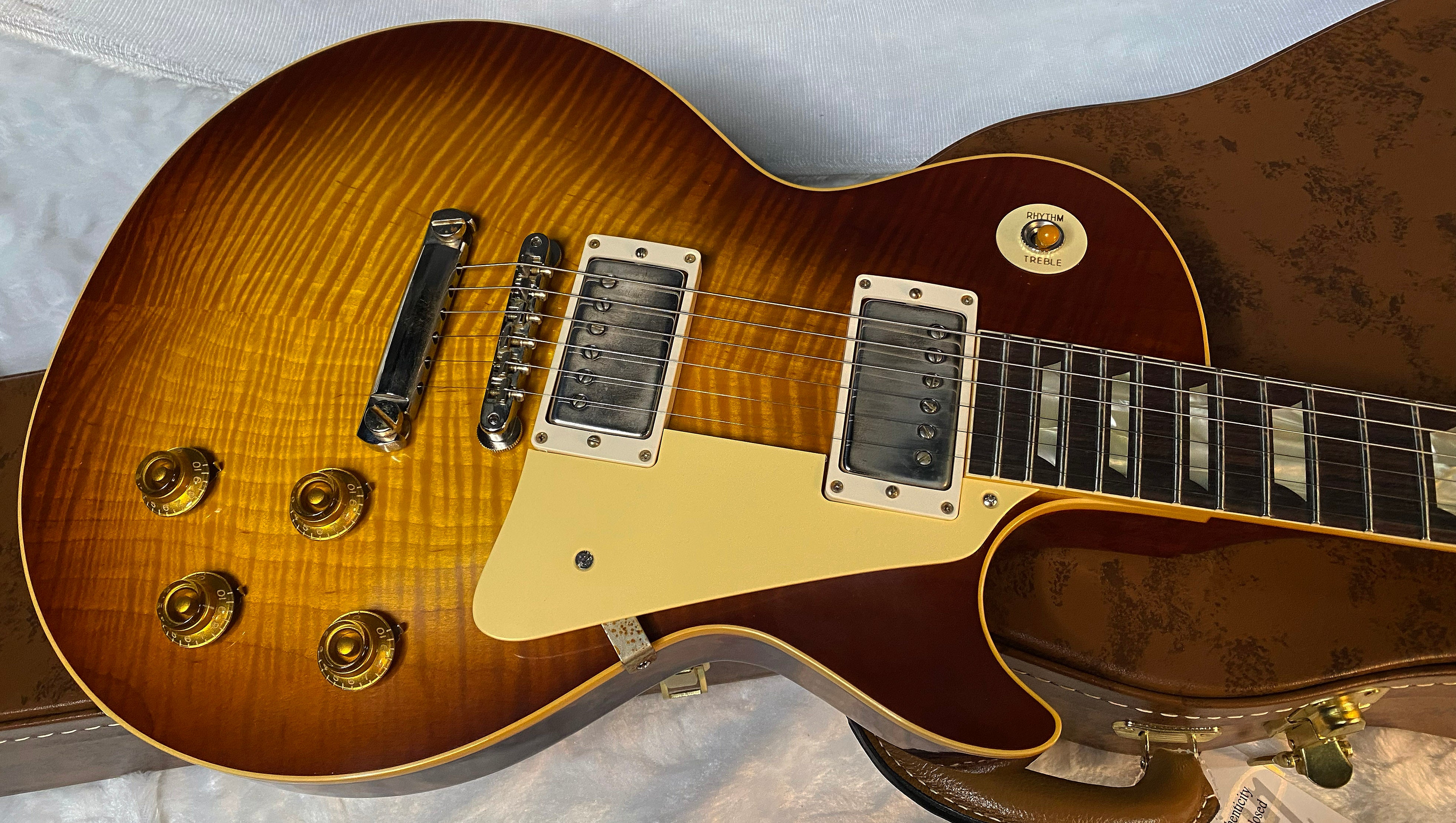 NEW ! Gibson Custom Shop 1959 Les Paul - Iced Tea - Authorized Dealer - Hand Picked KILLER Flame Top - MONSTER TOP VOS - 8.2 lbs - G06064