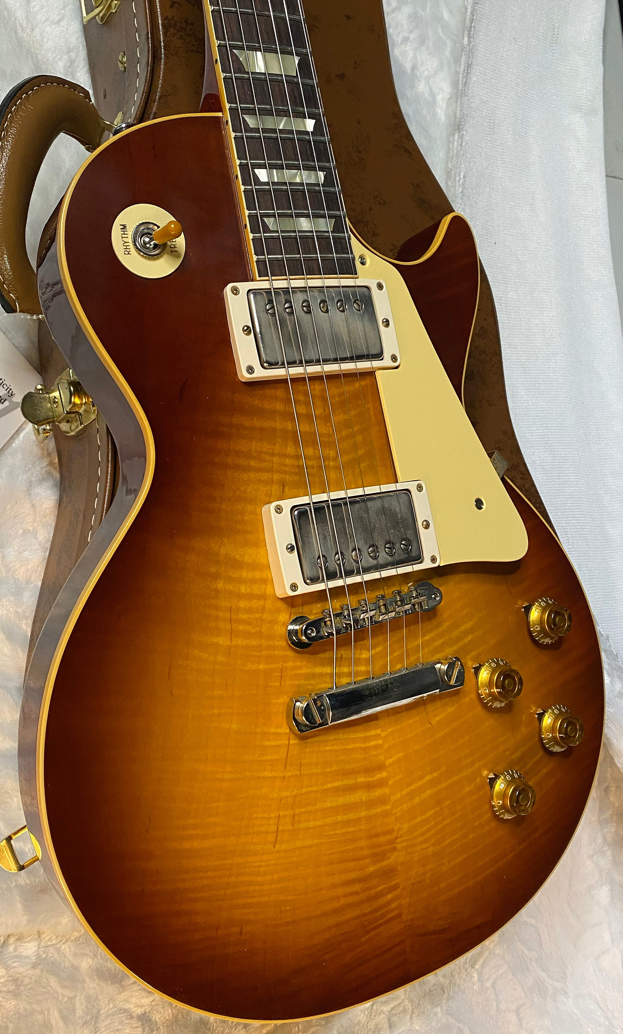 NEW ! Gibson Custom Shop 1959 Les Paul - Iced Tea - Authorized Dealer - Hand Picked KILLER Flame Top - MONSTER TOP VOS - 8.2 lbs - G06064