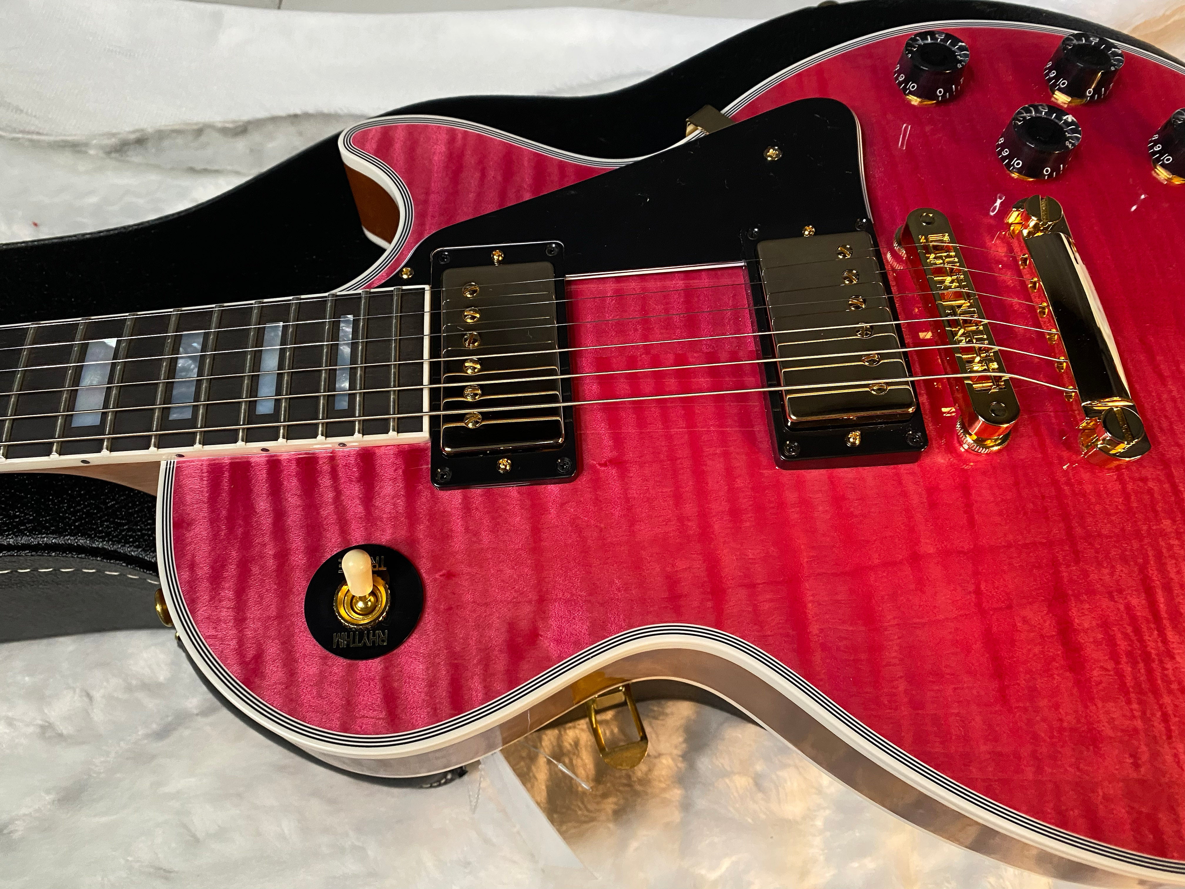 NEW! Gibson Dealer Select Custom Shop Les Paul Custom AAA Figured Top - Transparent Pink - Authorized Dealer - WOW! 8.7 lbs - G06121