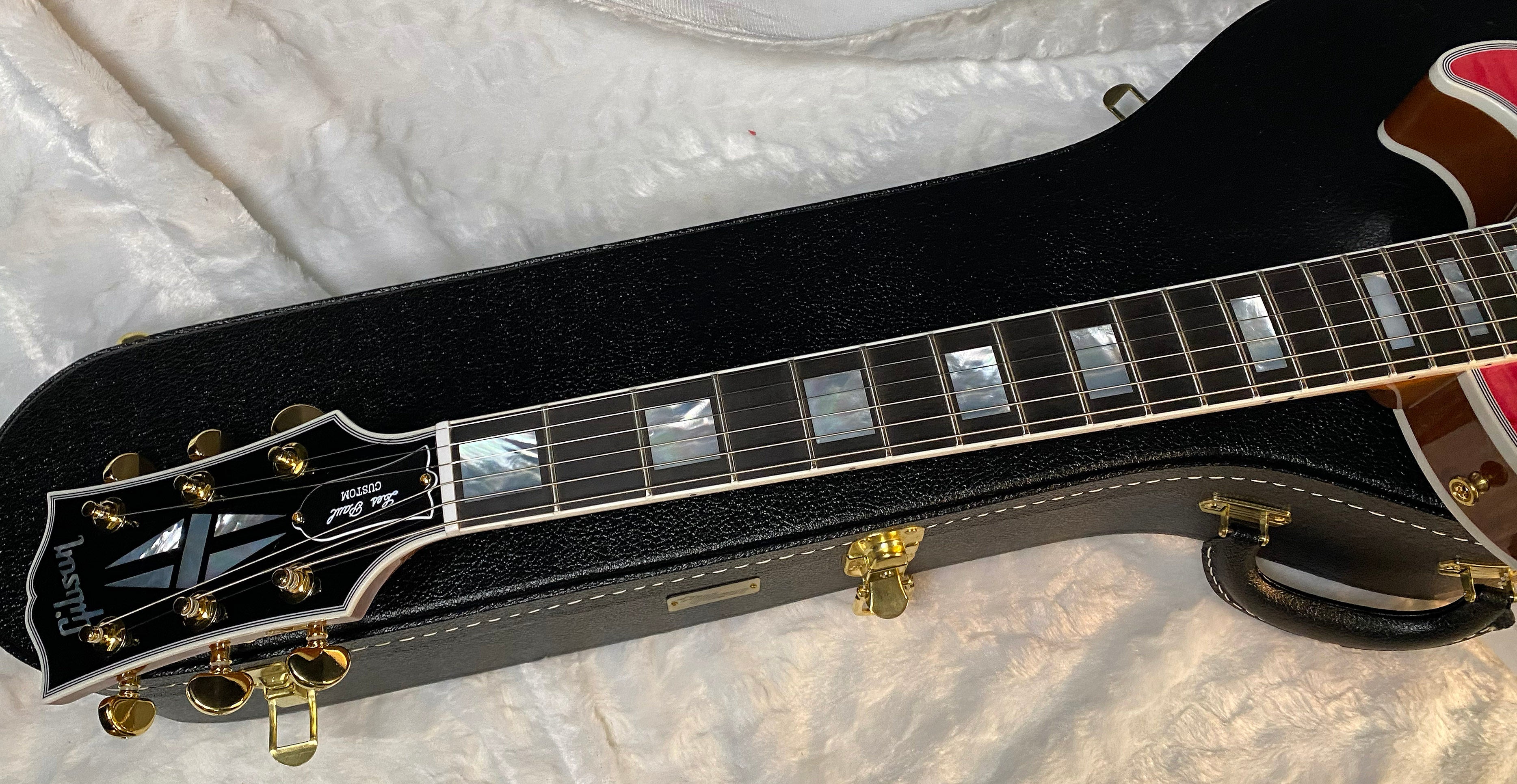 NEW! Gibson Dealer Select Custom Shop Les Paul Custom AAA Figured Top - Transparent Pink - Authorized Dealer - WOW! 8.7 lbs - G06121