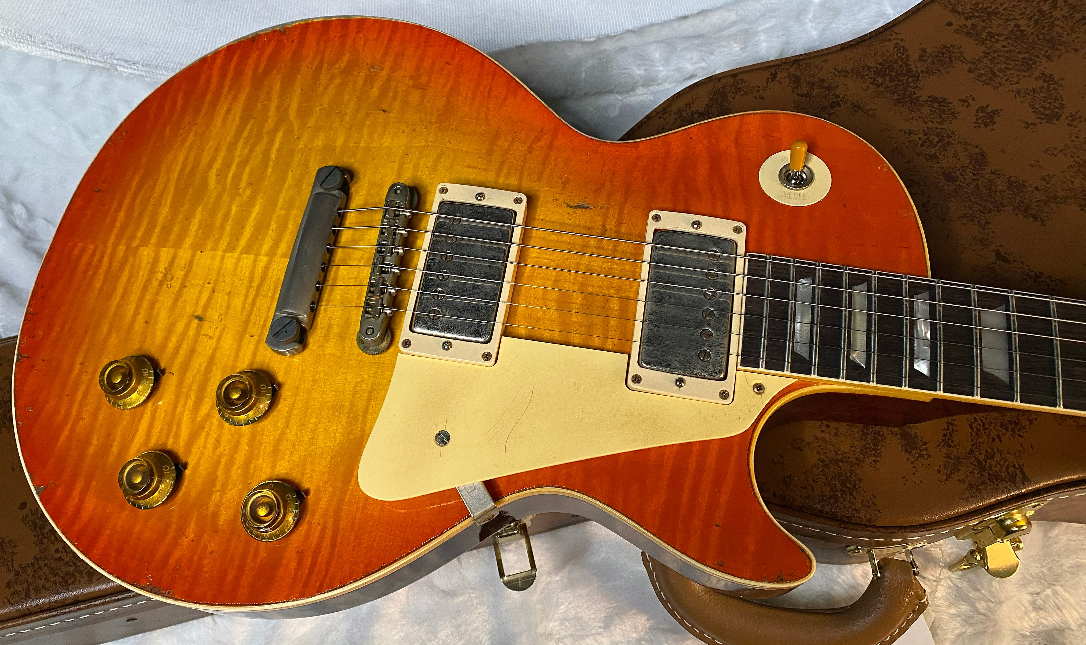 NEW! Gibson Custom 1960 Les Paul Standard Reissue Electric Guitar - Tangerine Burst, Murphy Lab Heavy Aged - Only 8.2lbs - Beautiful Flame Top - Authorized Dealer - G06061