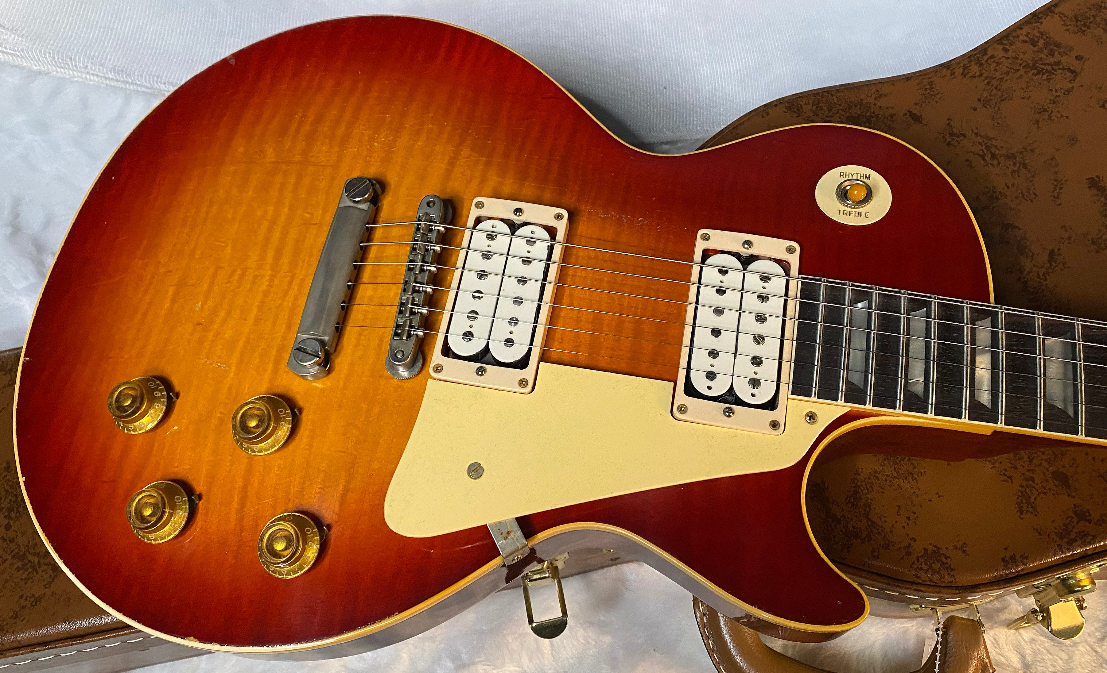 NEW! Gibson Custom 1959 Les Paul Standard Resissue Electric Guitar - Beauty of the Burst #78, Light Aged - Authorized Dealer - 8.4lbs - G06062