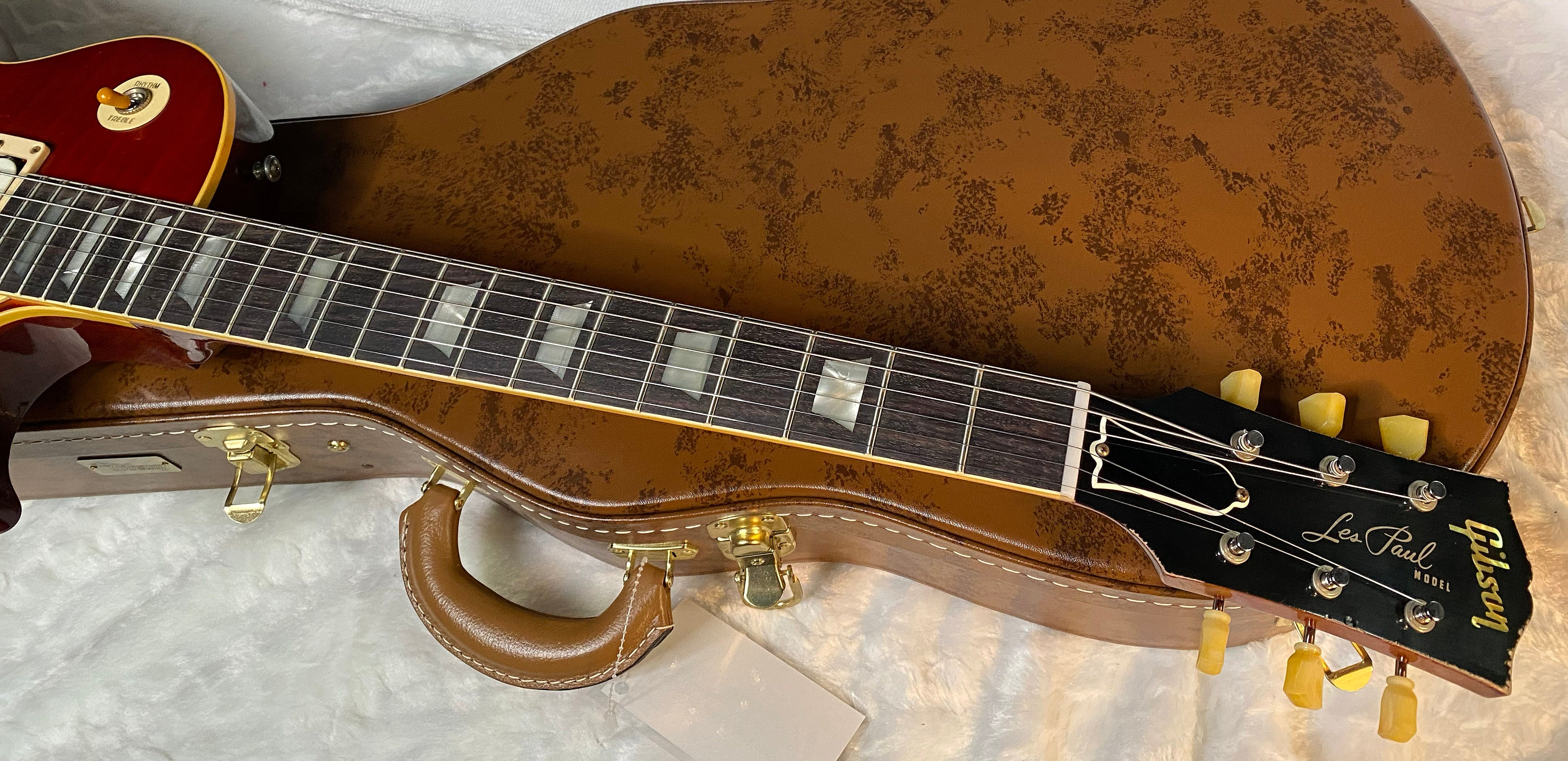 NEW! Gibson Custom 1959 Les Paul Standard Resissue Electric Guitar - Beauty of the Burst #78, Light Aged - Authorized Dealer - 8.4lbs - G06062