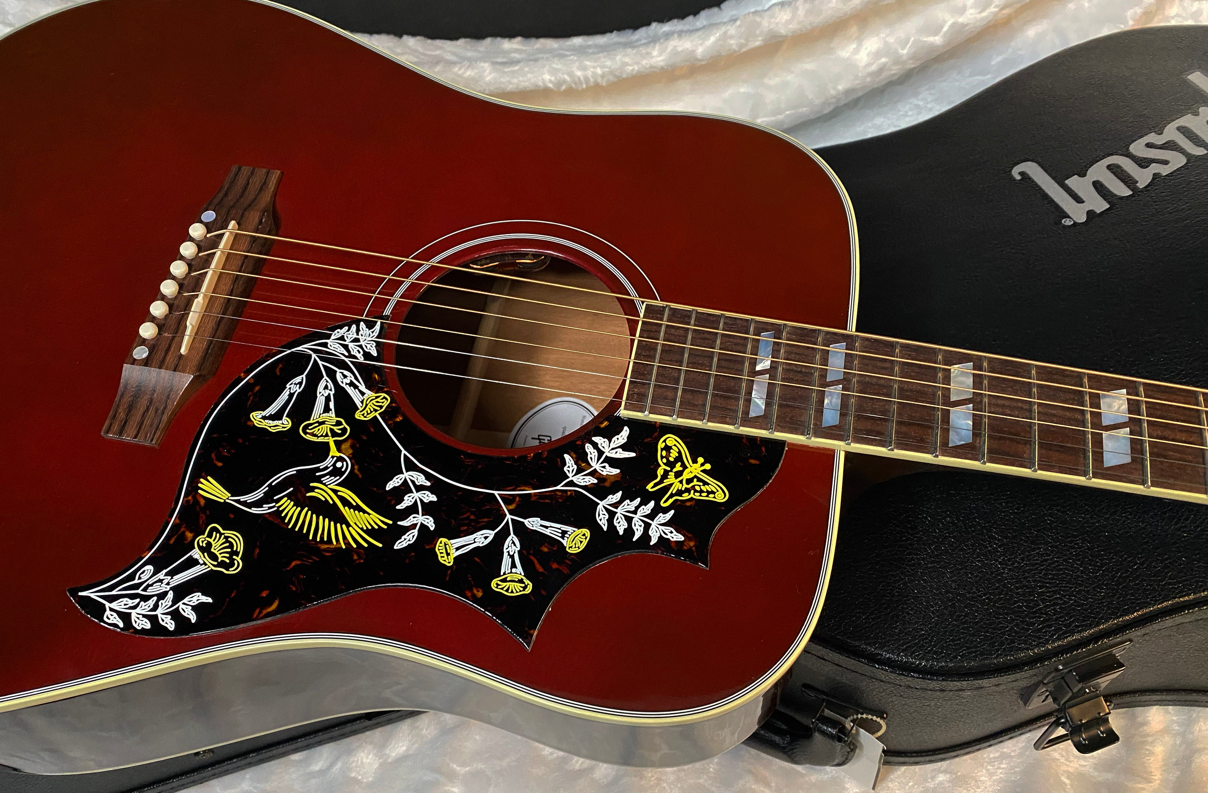 NEW ! 2025 Gibson Acoustic Hummingbird Standard Acoustic-Electric Guitar - Wine Red - 4.65lbs - G04719