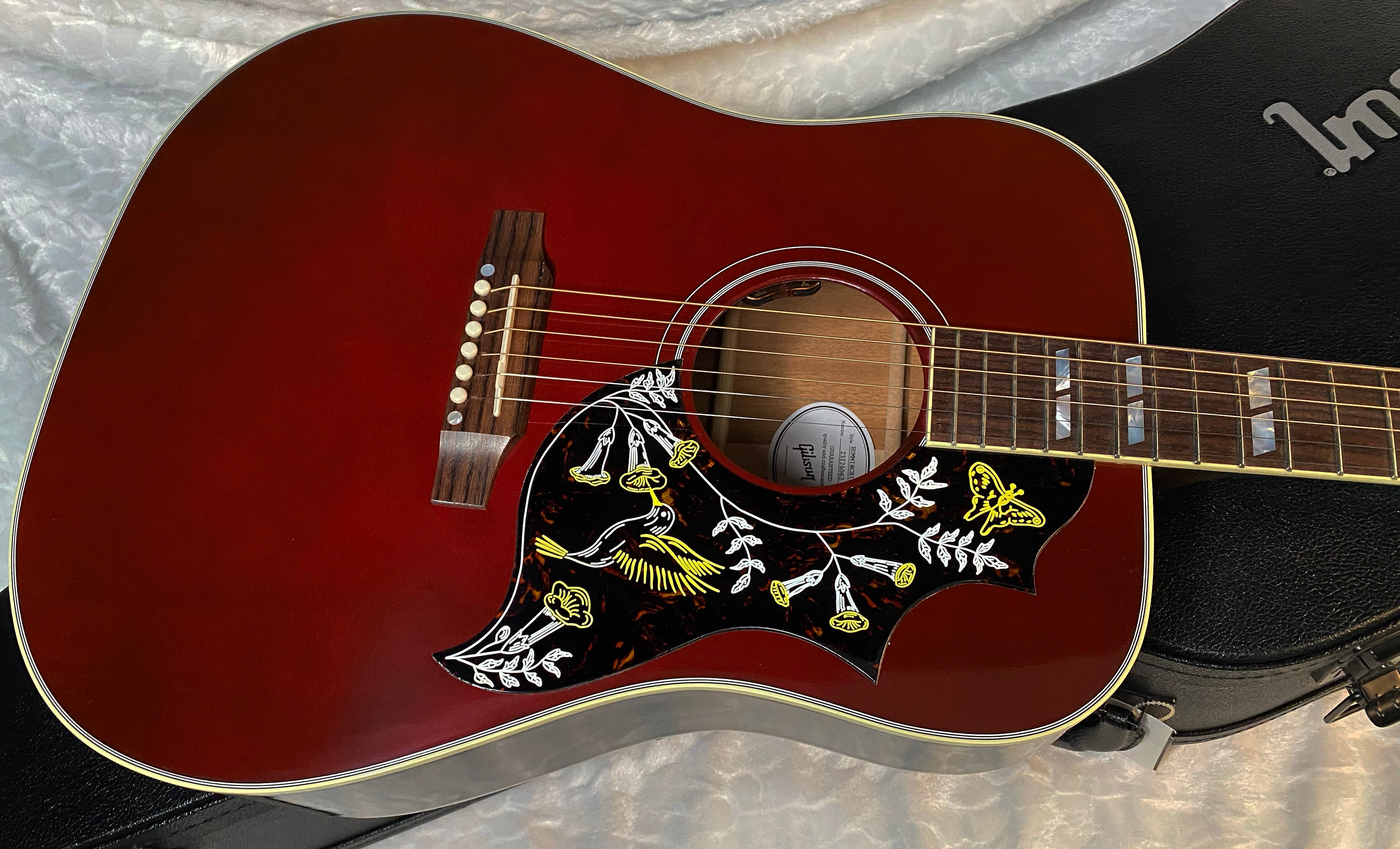 NEW ! 2025 Gibson Acoustic Hummingbird Standard Acoustic-Electric Guitar - Wine Red - 4.65lbs - G04719