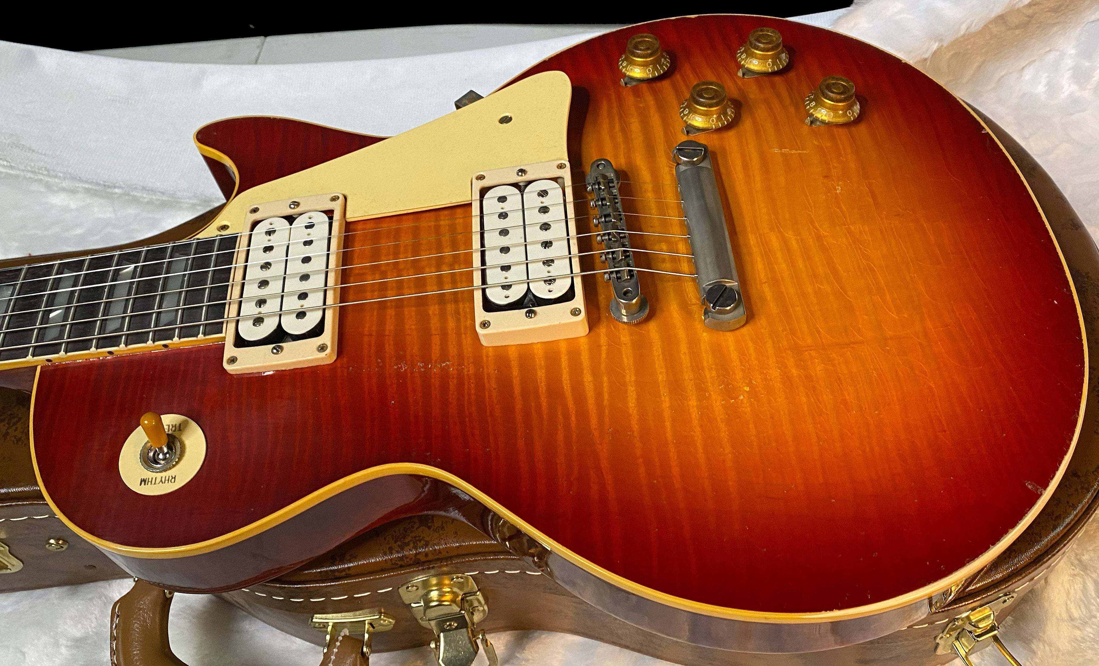 NEW! Gibson Custom 1959 Les Paul Standard Resissue Electric Guitar - Beauty of the Burst #78, Light Aged - Authorized Dealer - 8.4lbs - G06062