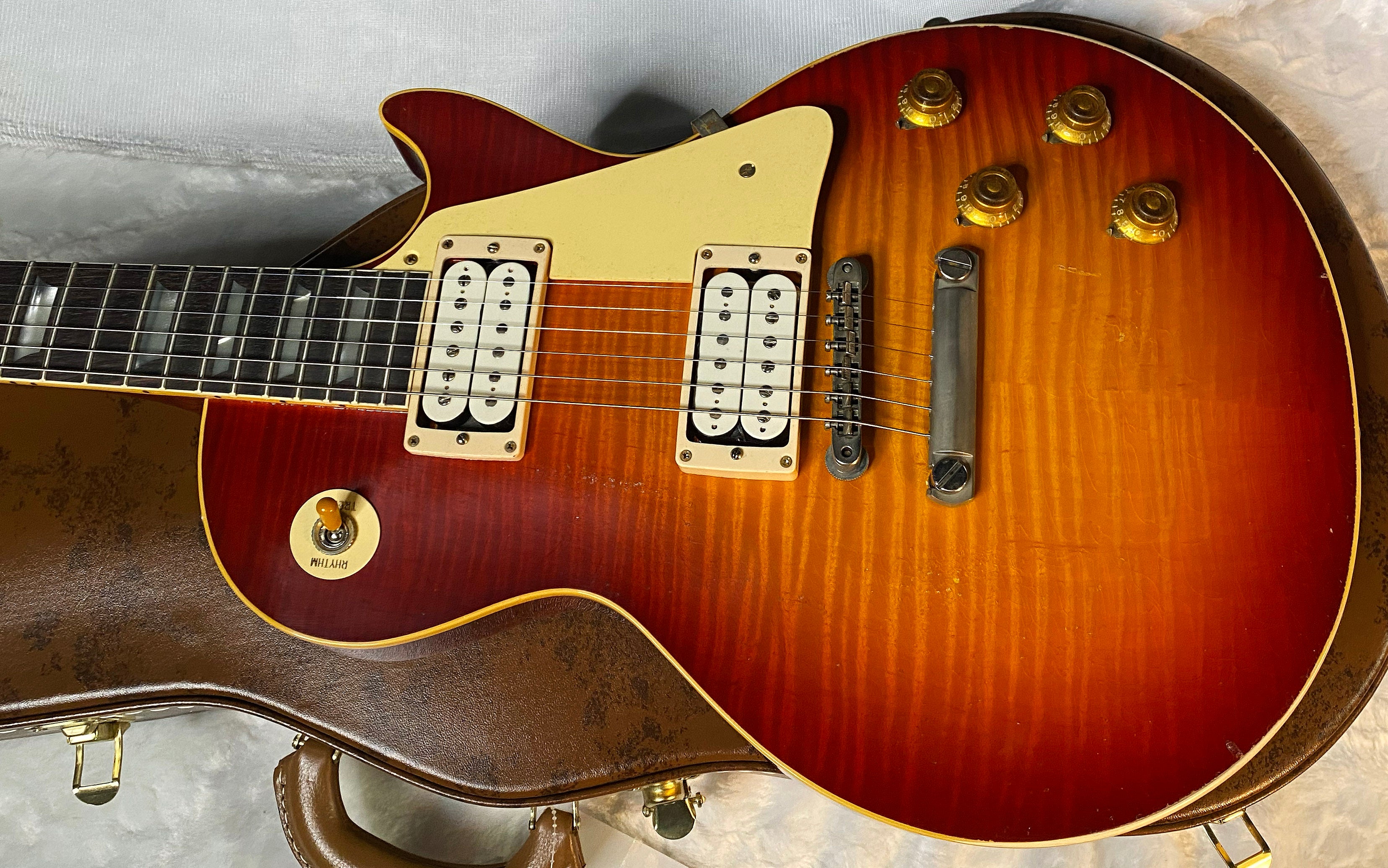 NEW! Gibson Custom 1959 Les Paul Standard Resissue Electric Guitar - Beauty of the Burst #78, Light Aged - Authorized Dealer - 8.4lbs - G06062