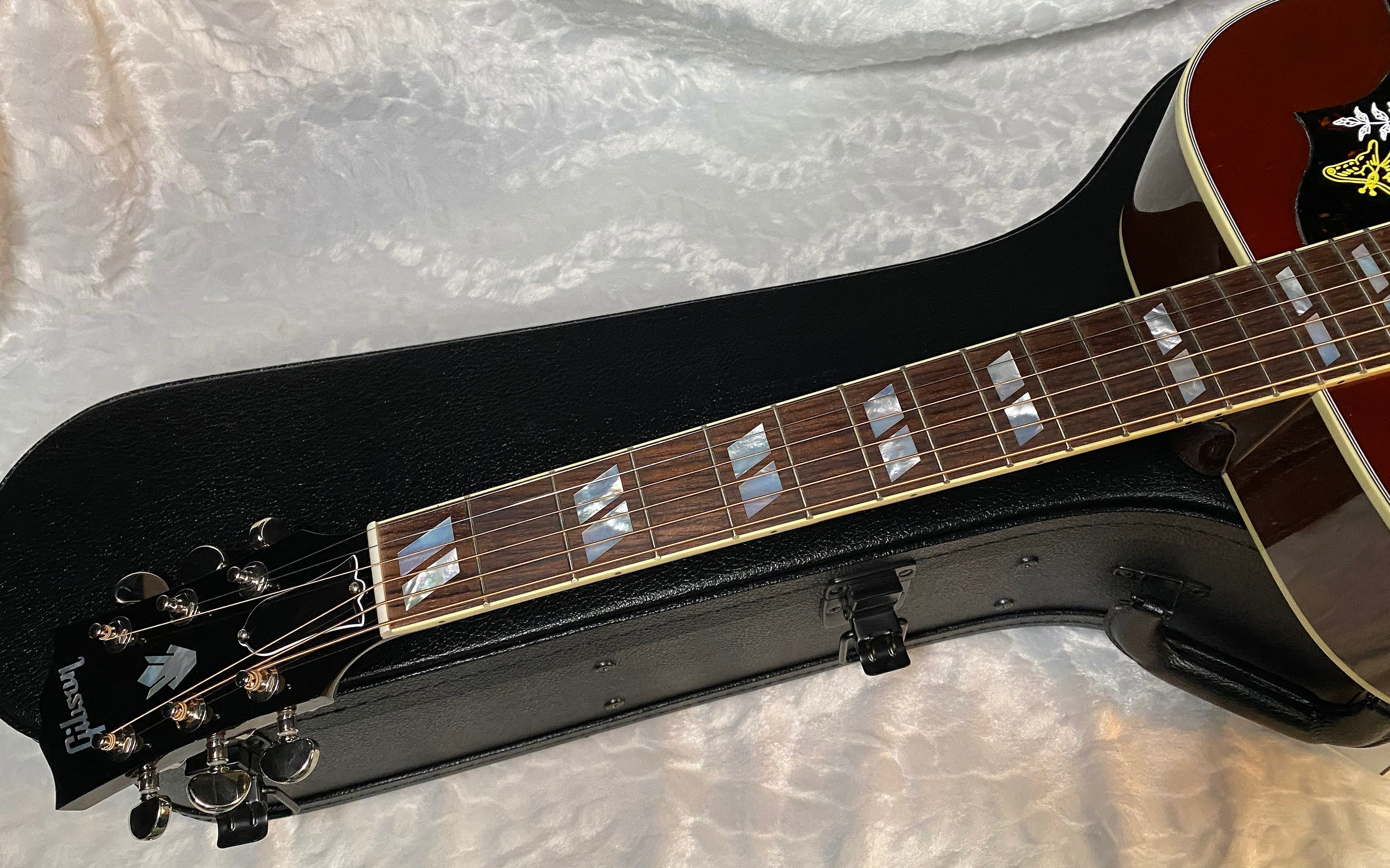 NEW ! 2025 Gibson Acoustic Hummingbird Standard Acoustic-Electric Guitar - Wine Red - 4.65lbs - G04719