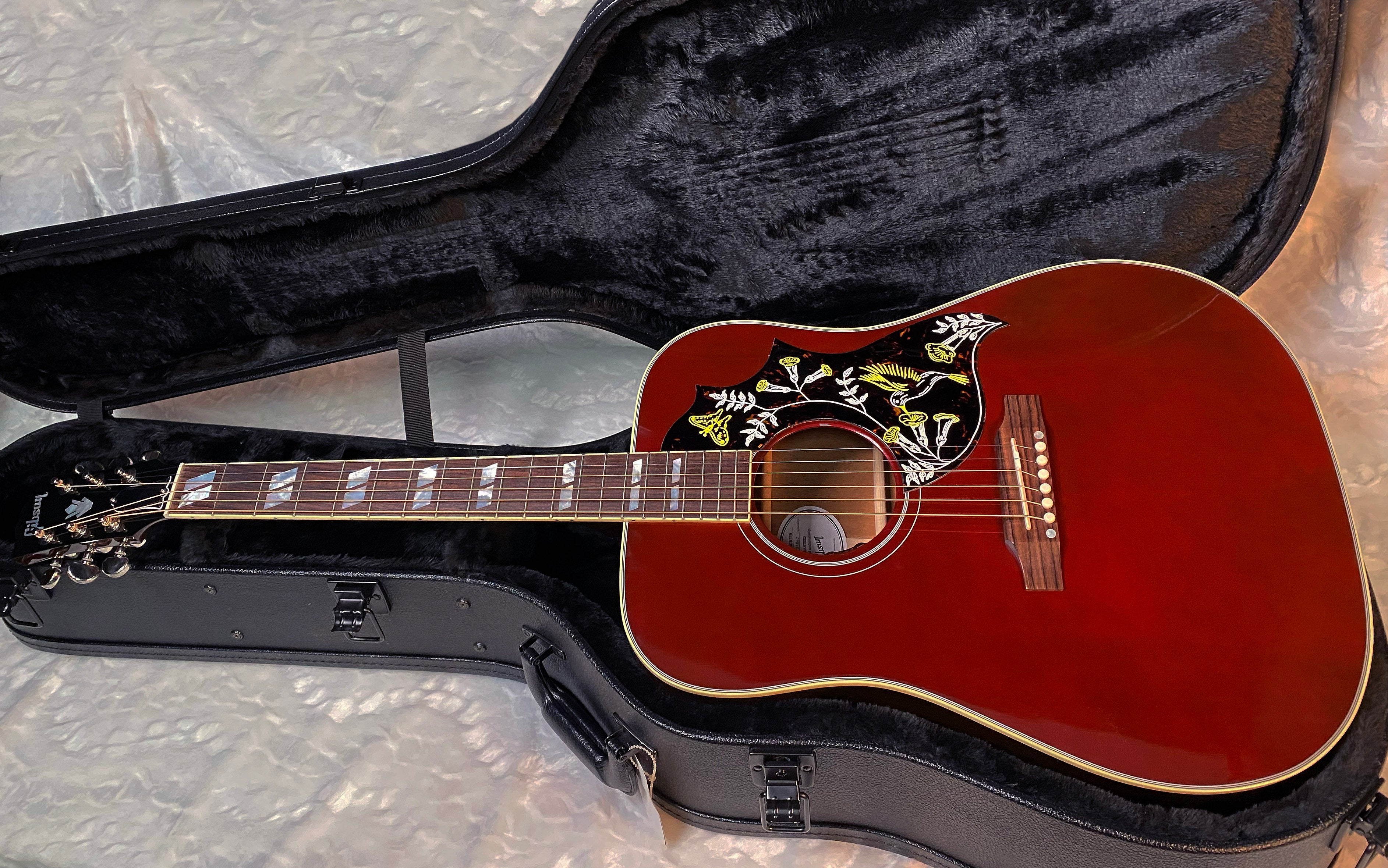 NEW ! 2025 Gibson Acoustic Hummingbird Standard Acoustic-Electric Guitar - Wine Red - 4.65lbs - G04719