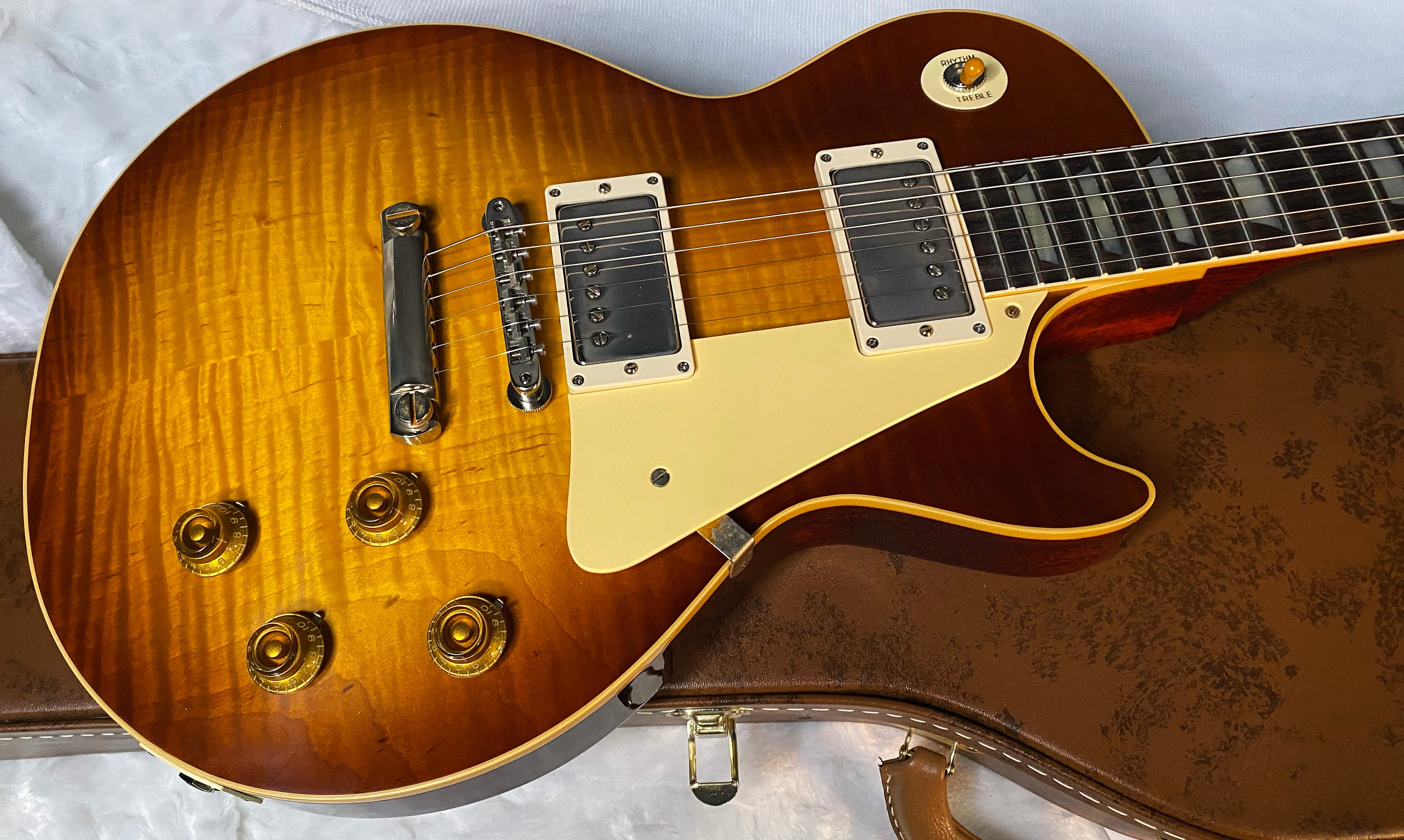 NEW ! Gibson Custom Shop 1959 Les Paul - Iced Tea - Authorized Dealer - Hand Picked KILLER Flame Top - MONSTER TOP VOS - 8.9 lbs - G06060