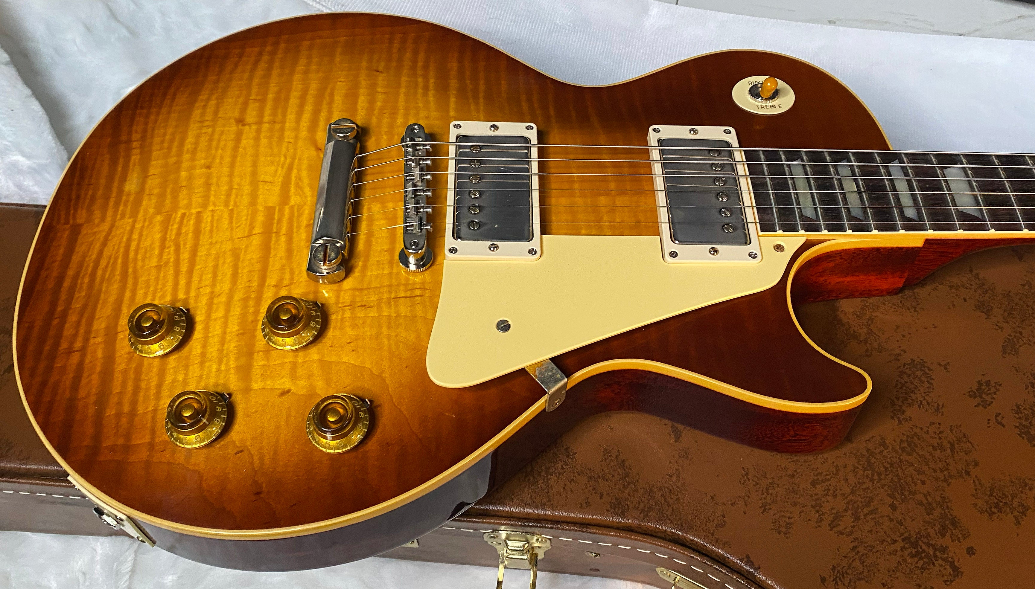 NEW ! Gibson Custom Shop 1959 Les Paul - Iced Tea - Authorized Dealer - Hand Picked KILLER Flame Top - MONSTER TOP VOS - 8.9 lbs - G06060