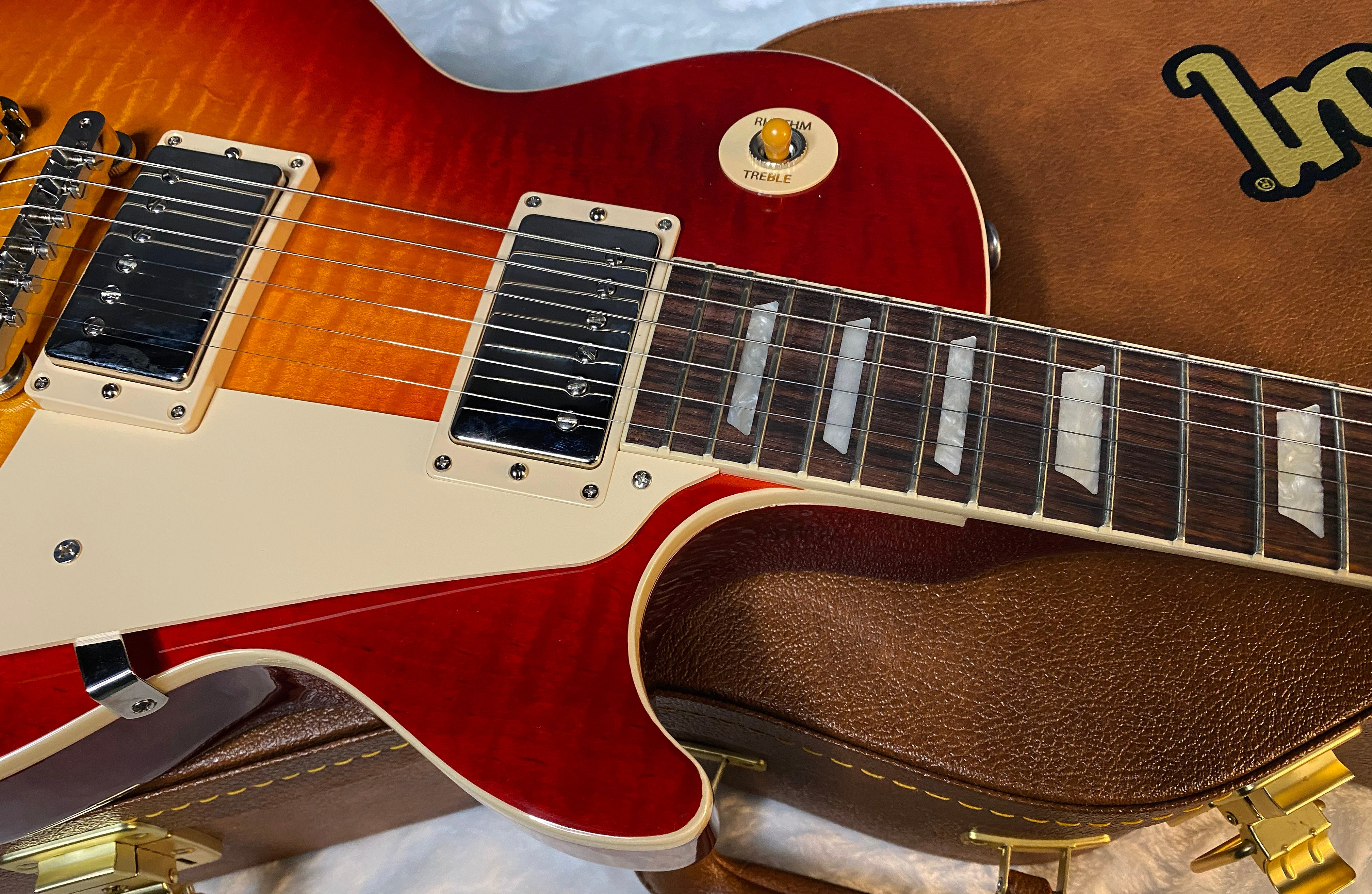 NEW! Gibson Les Paul 60's Standard - Dark Cherry Sunburst - Limited Edition - Authorized Dealer - AAA Flame Maple Top - 9 lbs - G06135