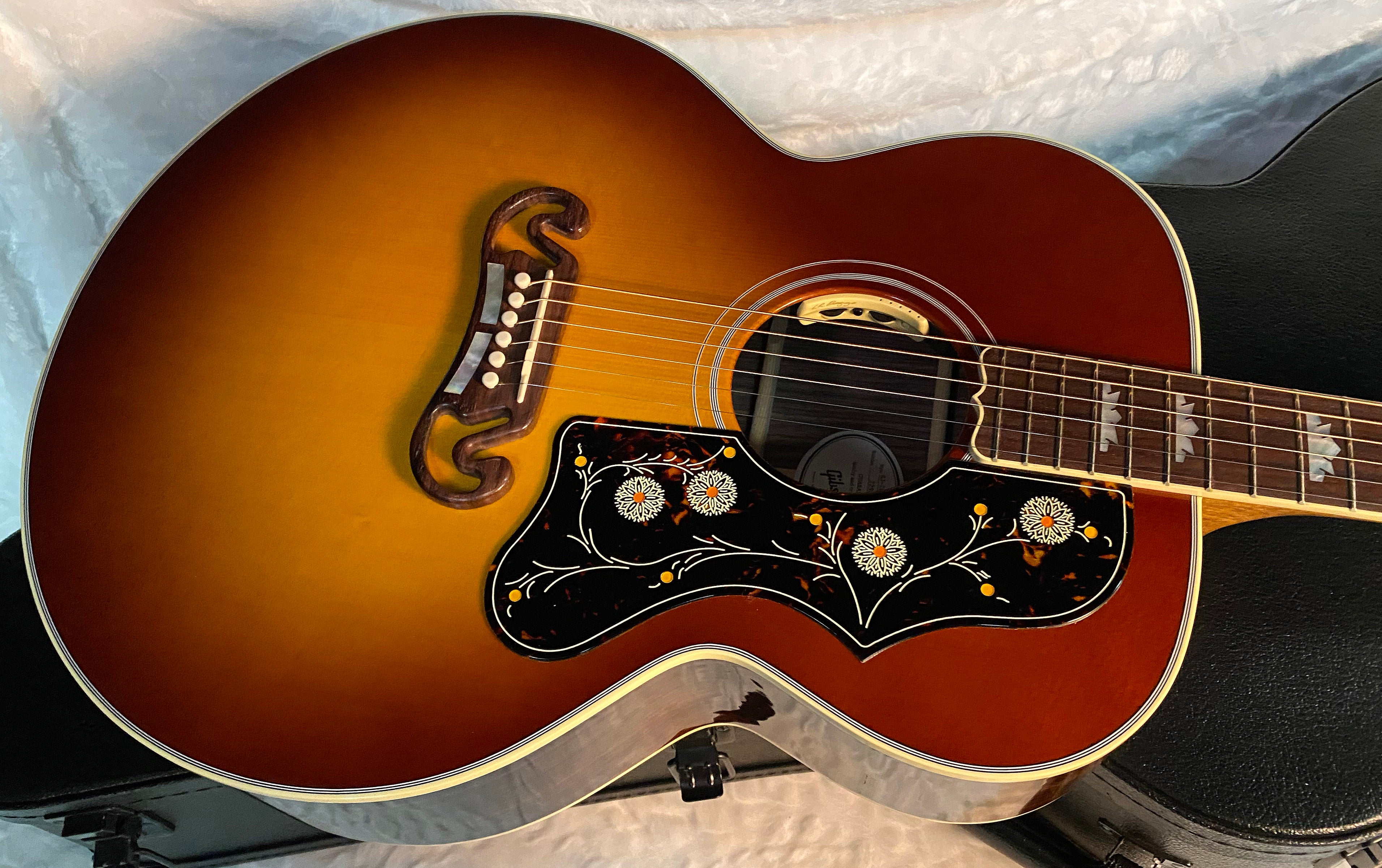 NEW ! Gibson Acoustic SJ-200 Standard Rosewood Acoustic-Electric Guitar - Authorized Dealer - 5.2 lbs - G04735