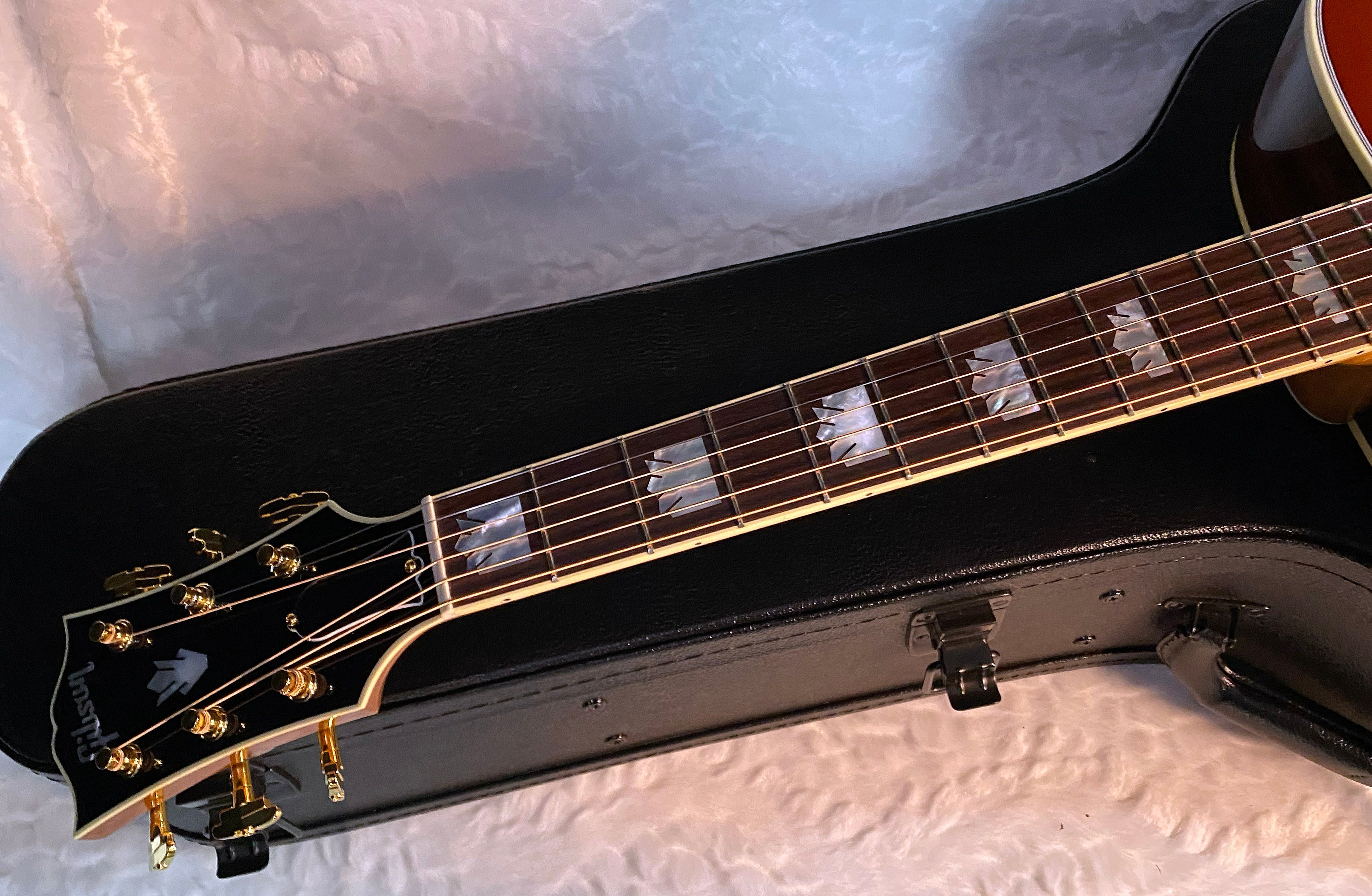 NEW ! Gibson Acoustic SJ-200 Standard Rosewood Acoustic-Electric Guitar - Authorized Dealer - 5.2 lbs - G04735