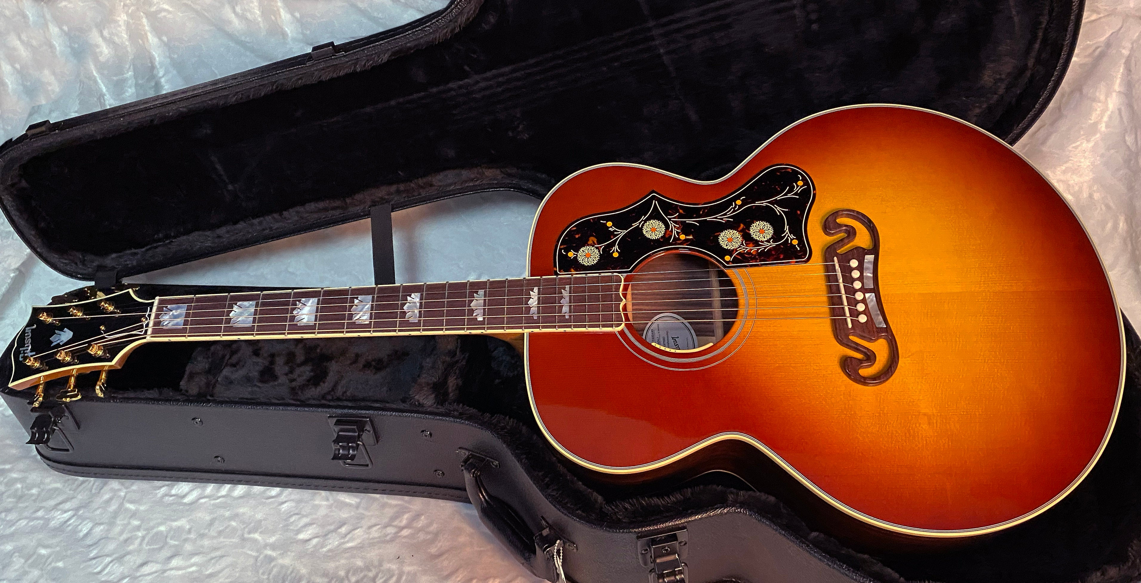 NEW ! Gibson Acoustic SJ-200 Standard Rosewood Acoustic-Electric Guitar - Authorized Dealer - 5.2 lbs - G04735