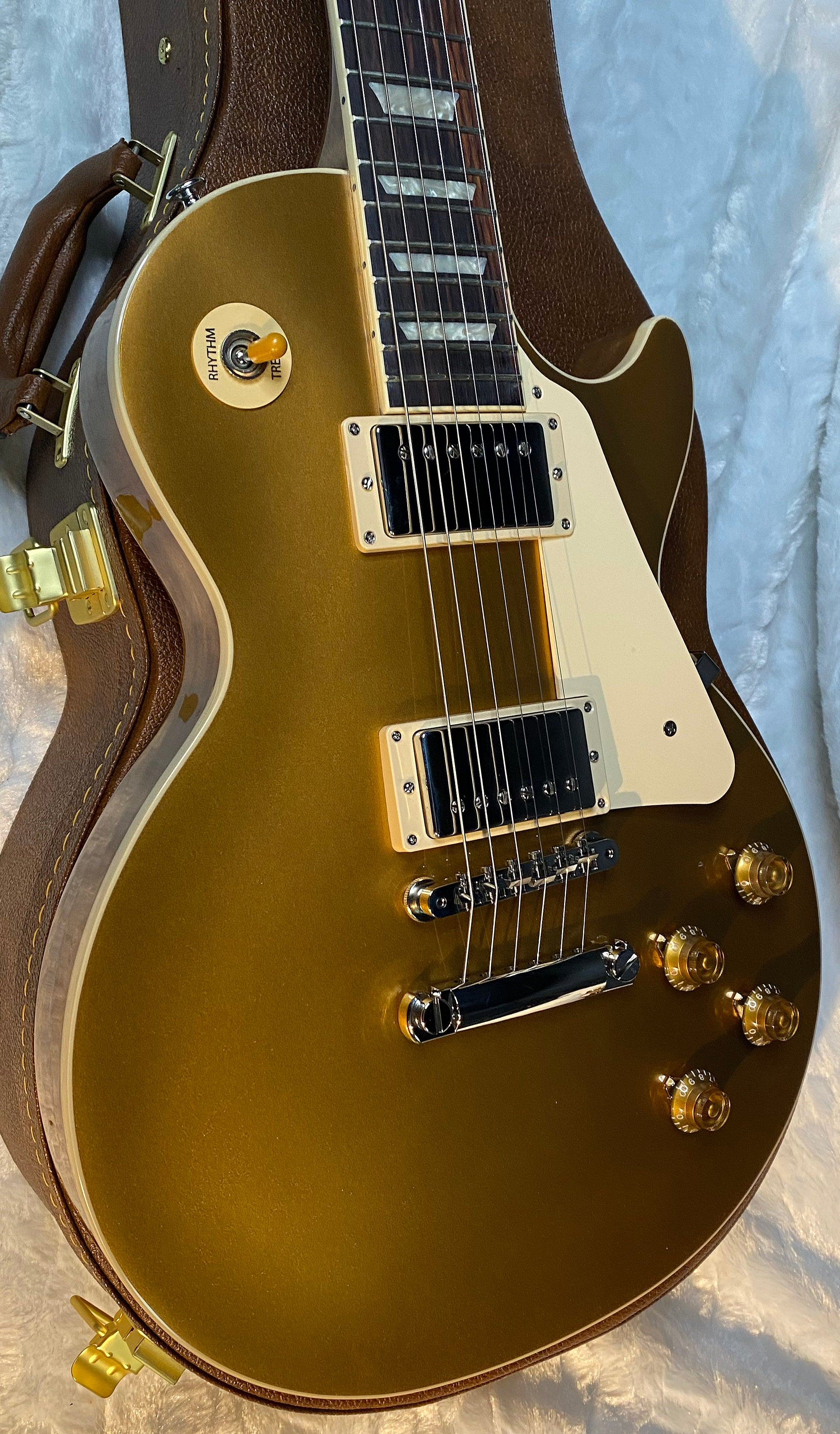 NEW ! Gibson Les Paul 50's Standard Gold Top - Authorized Dealer - Only 9 lbs - G06830