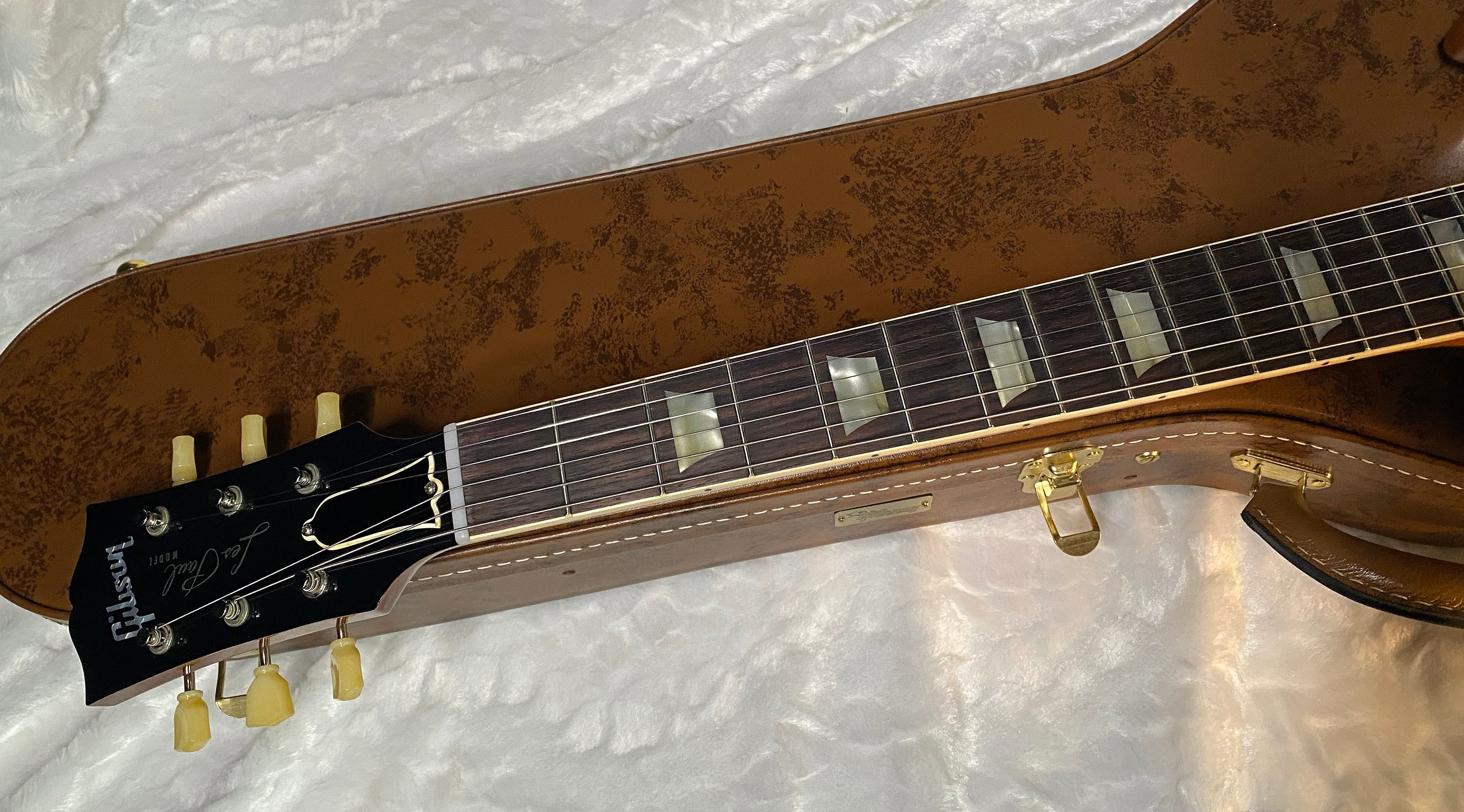 NEW! Gibson Custom Shop Murphy Lab '56 Les Paul Dark Purple SPARKLE Top Reissue - Ultra Light Aged - 8.8 lbs - Authorized Dealer - G05466