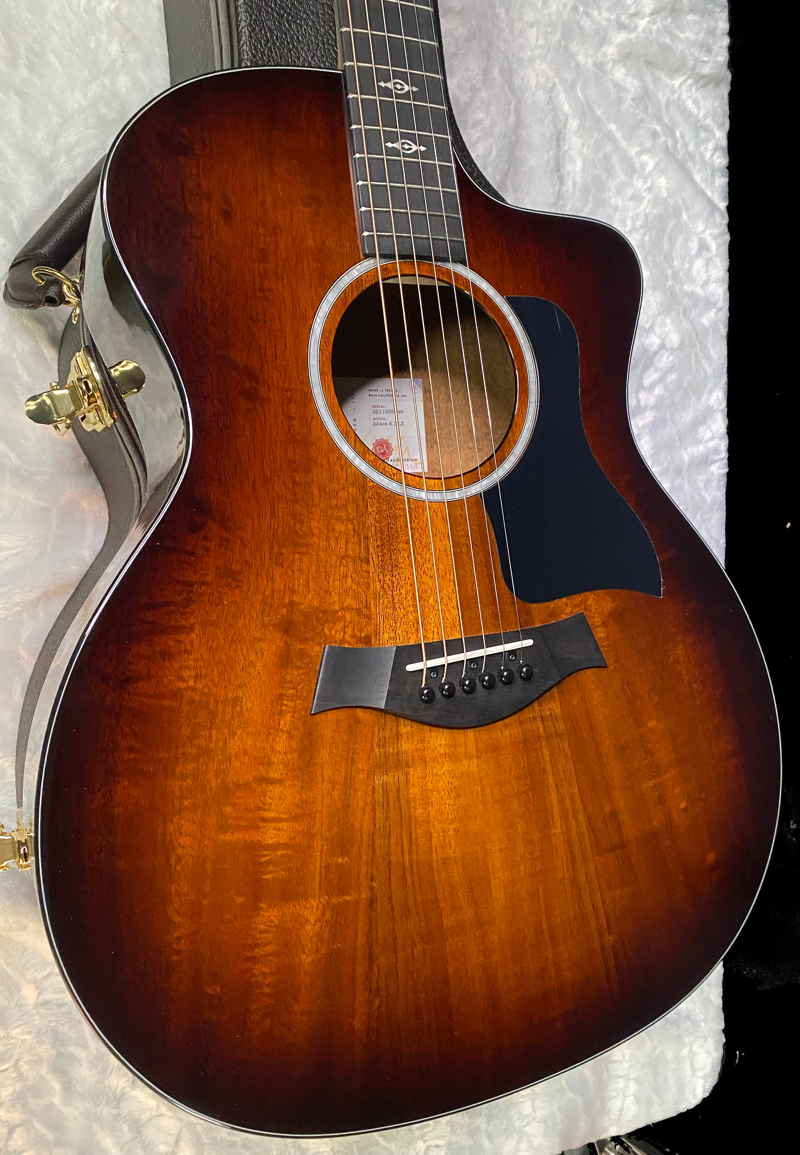 NEW! Taylor 224ce-K DLX Grand Auditorium Acoustic-Electric Guitar - Tobacco - 4.9lbs - Authorized Dealer - G06214