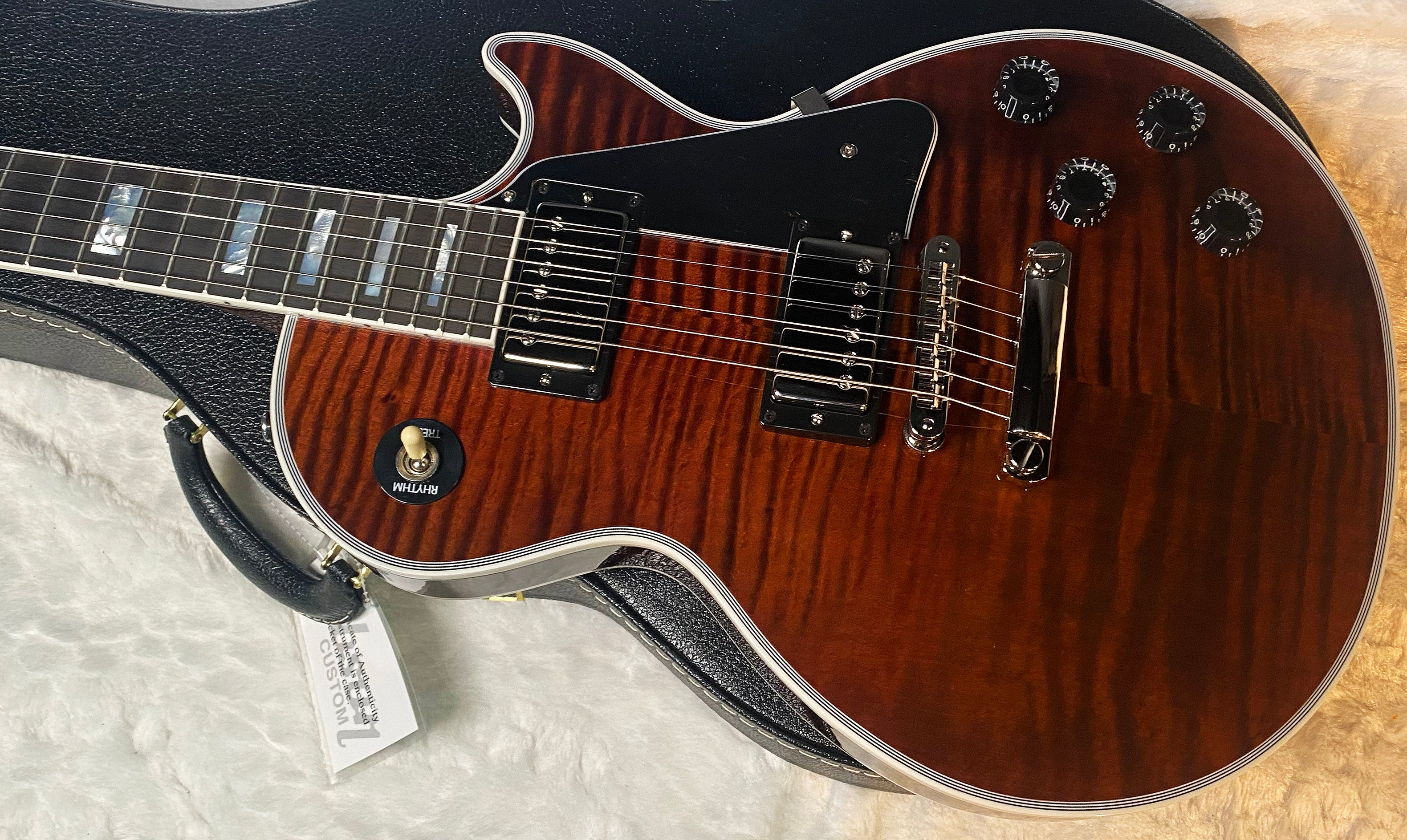 NEW! Gibson Dealer Select Custom Shop Les Paul Custom - Hand Picked AAA Figured Flame Top - Root Beer / Walnut Finish - Authorized Dealer - 9.4 lbs - G06950