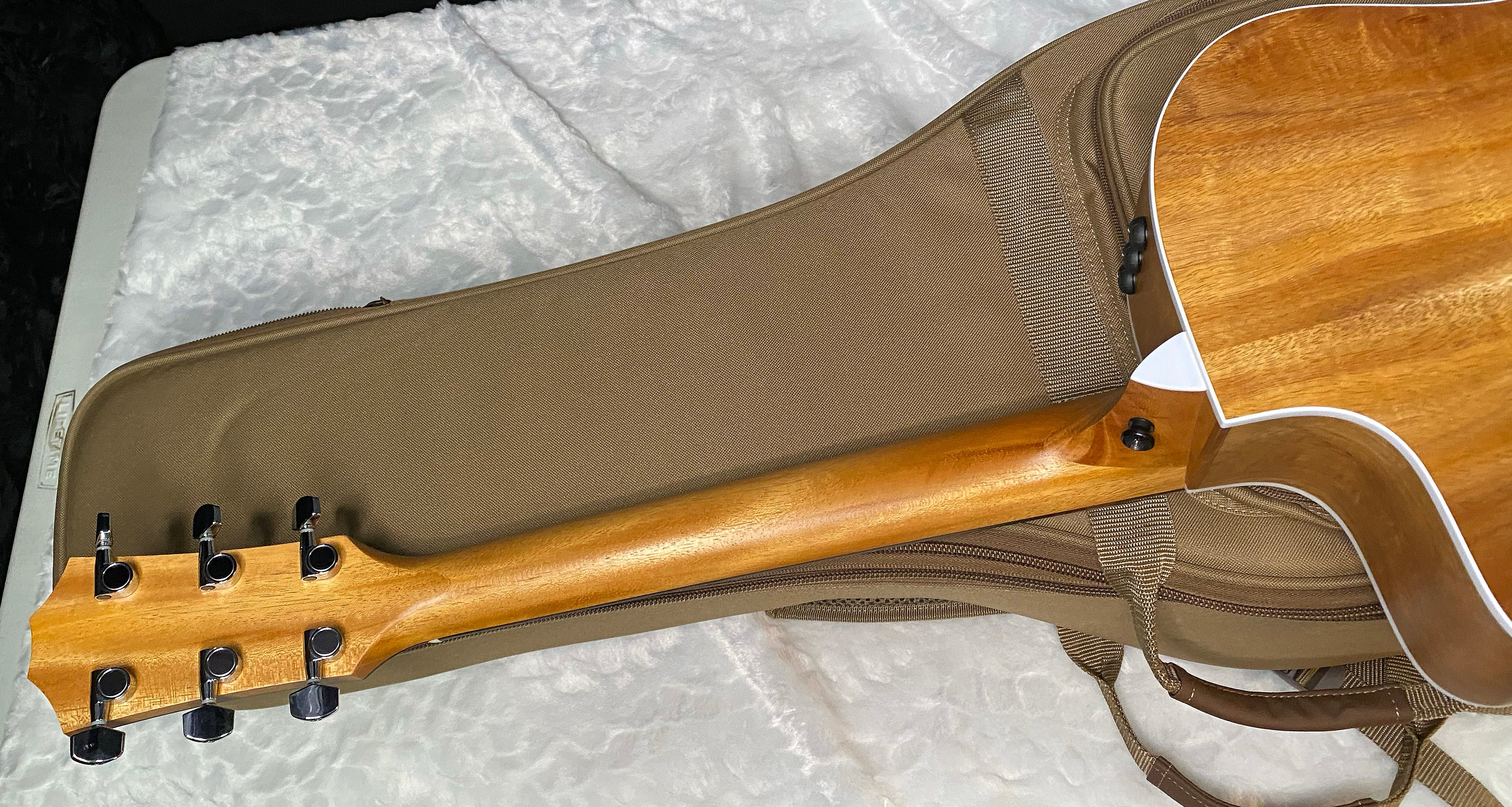 NEW! Taylor 214ce-K Koa Grand Auditorium Acoustic-Electric Guitar Natural Finish - 4.55lbs - Authorized Dealer - G06221